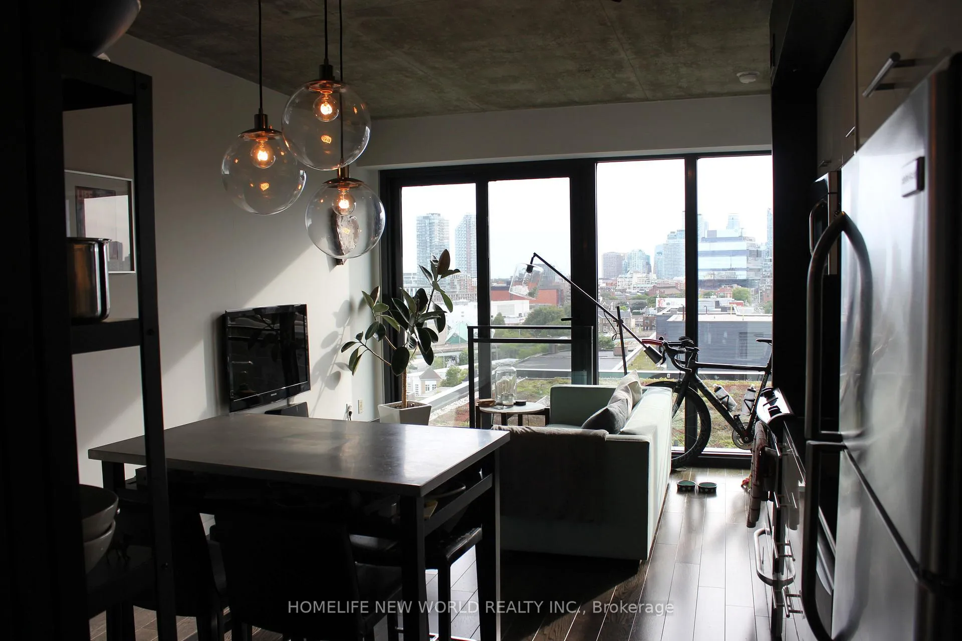 Photo 12 of Unit 1110, 51 Trolley Crescent, Toronto, Moss Park — HOMEH