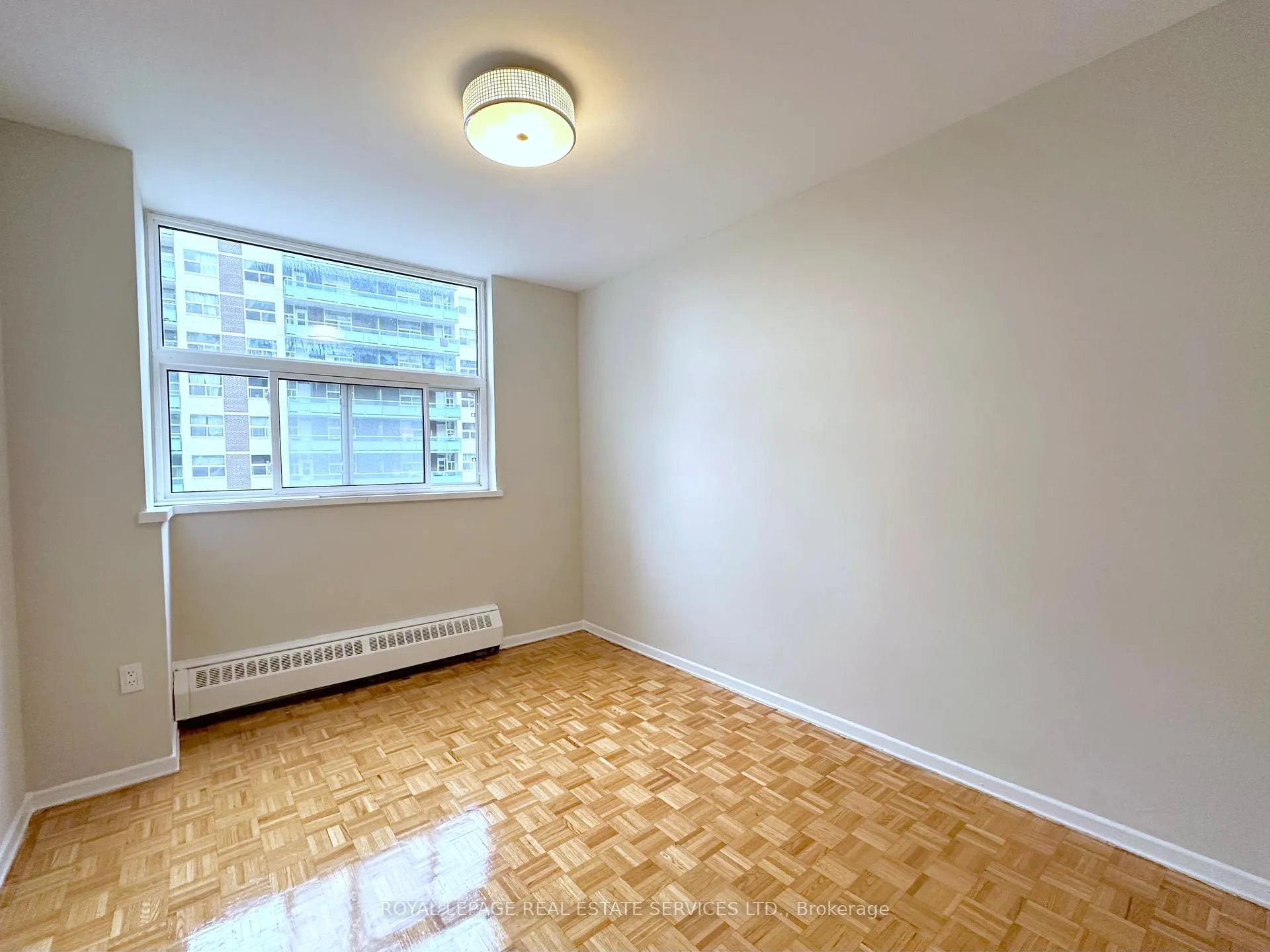 Photo 5 of Unit 716, 135 Rose Avenue, Toronto, North St. James Town — HOMEH