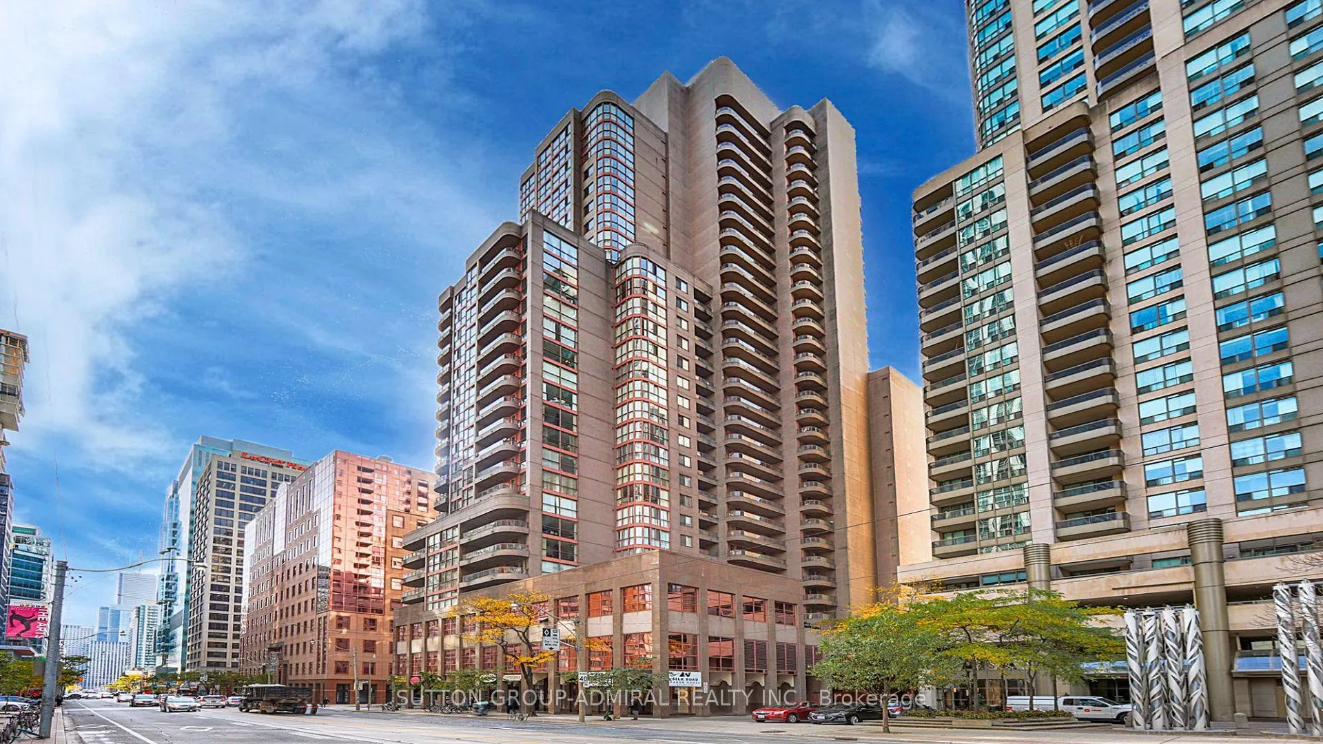 Front of Unit 2707, 736 Bay Street