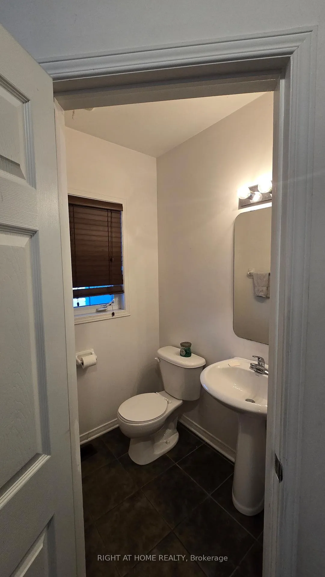 Photo 4 of 119 Romina Street, Ottawa, Kanata - Emerald Meadows/Trailwest — HOMEH
