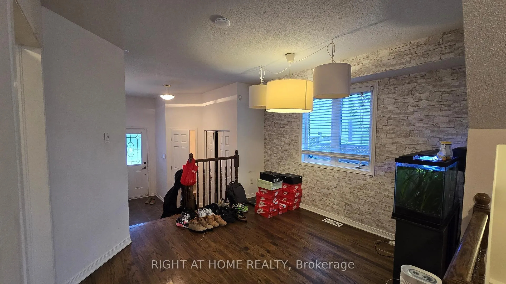 Photo 5 of 119 Romina Street, Ottawa, Kanata - Emerald Meadows/Trailwest — HOMEH