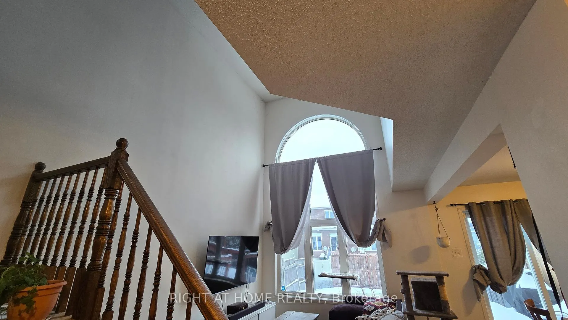 Photo 14 of 119 Romina Street, Ottawa, Kanata - Emerald Meadows/Trailwest — HOMEH