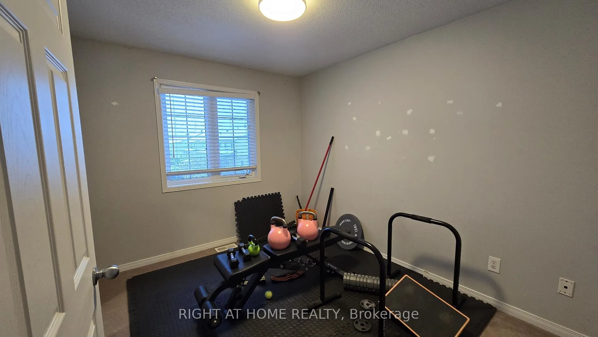 Photo 20 of 119 Romina Street, Ottawa, Kanata - Emerald Meadows/Trailwest — HOMEH