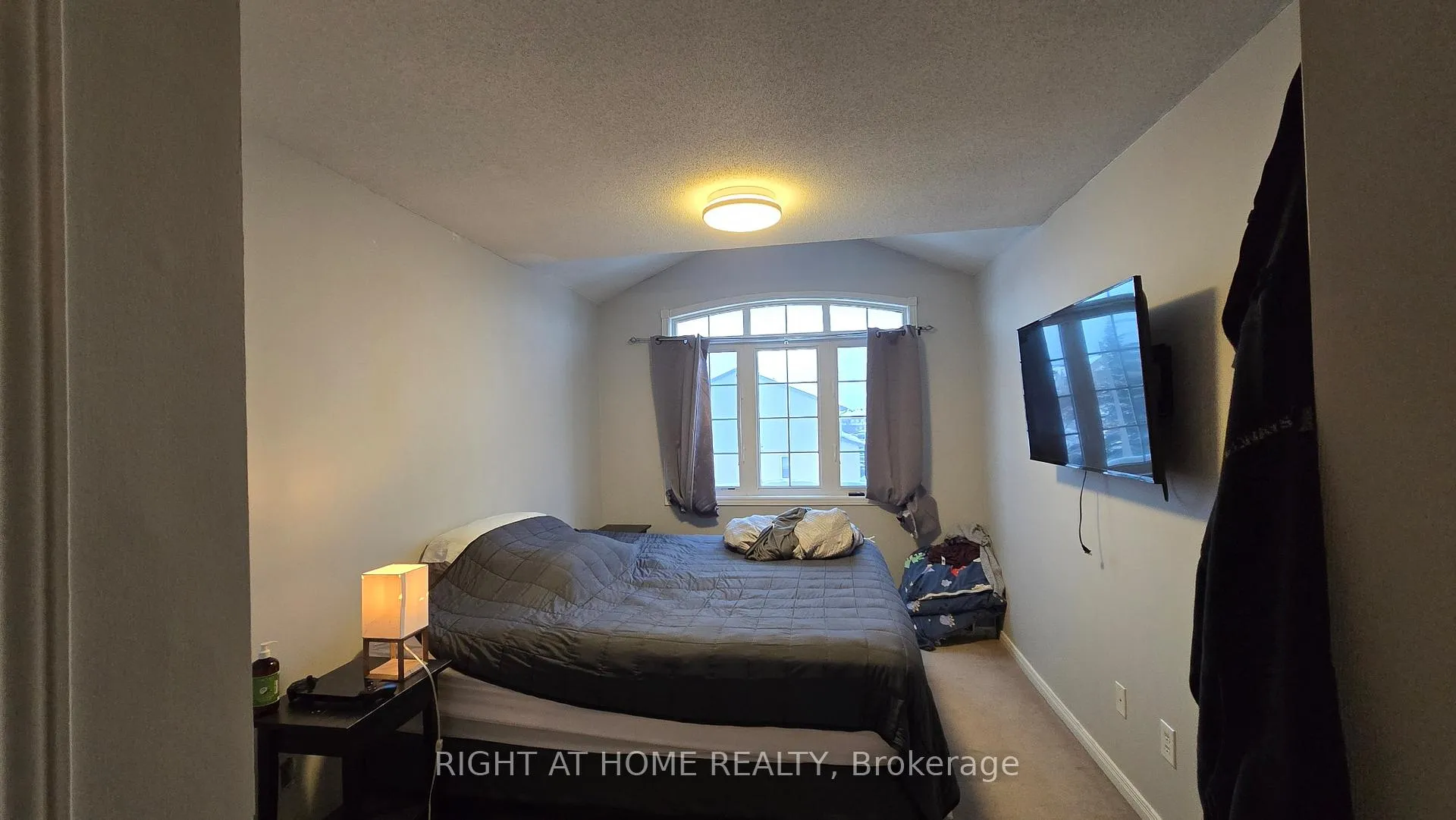 Photo 21 of 119 Romina Street, Ottawa, Kanata - Emerald Meadows/Trailwest — HOMEH