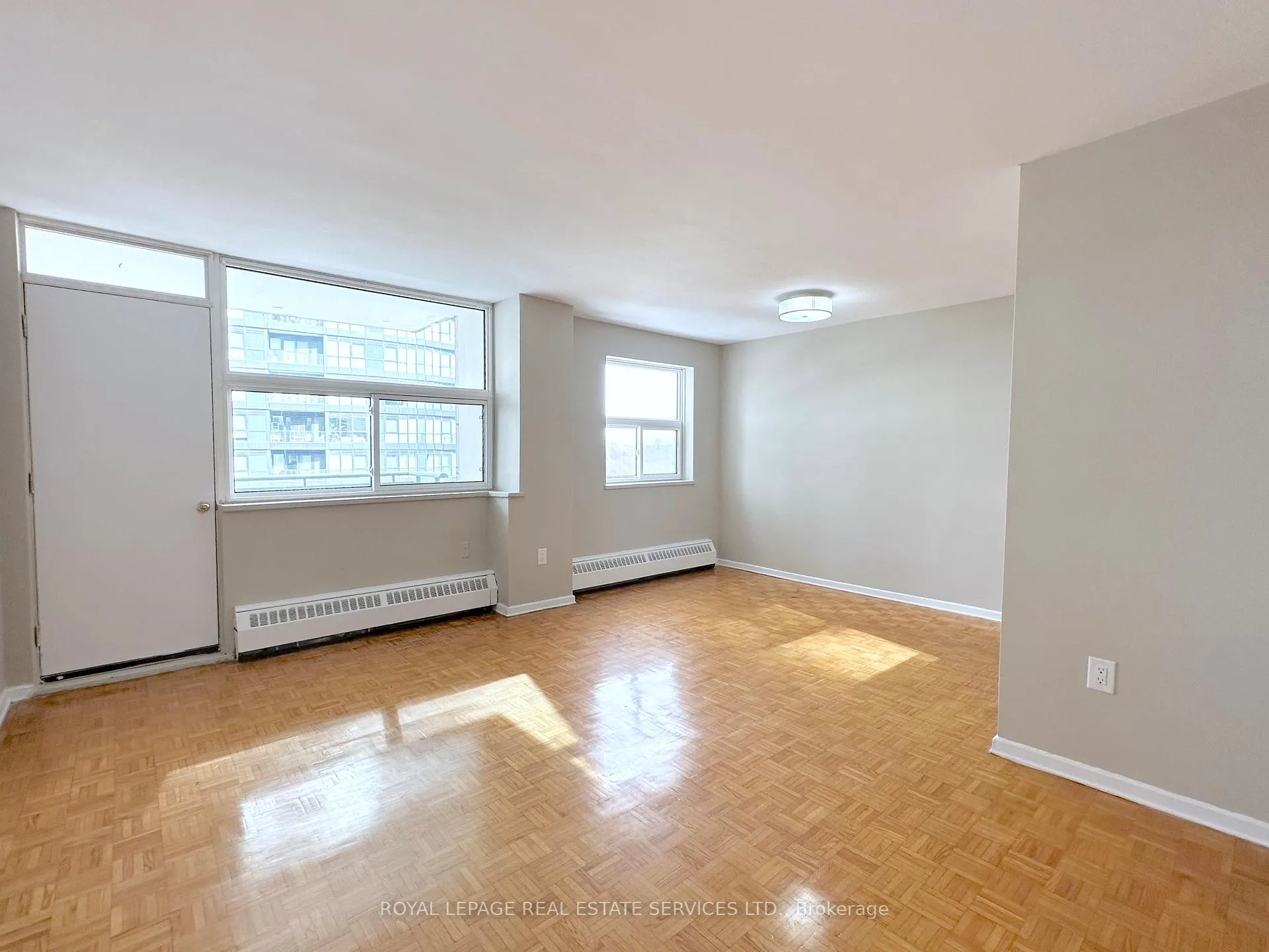 Photo 1 of Unit 909, 99 Howard Street, Toronto, North St. James Town — HOMEH