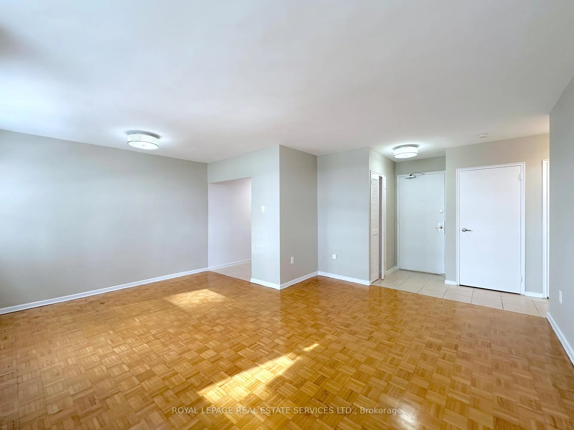 Photo 2 of Unit 909, 99 Howard Street, Toronto, North St. James Town — HOMEH