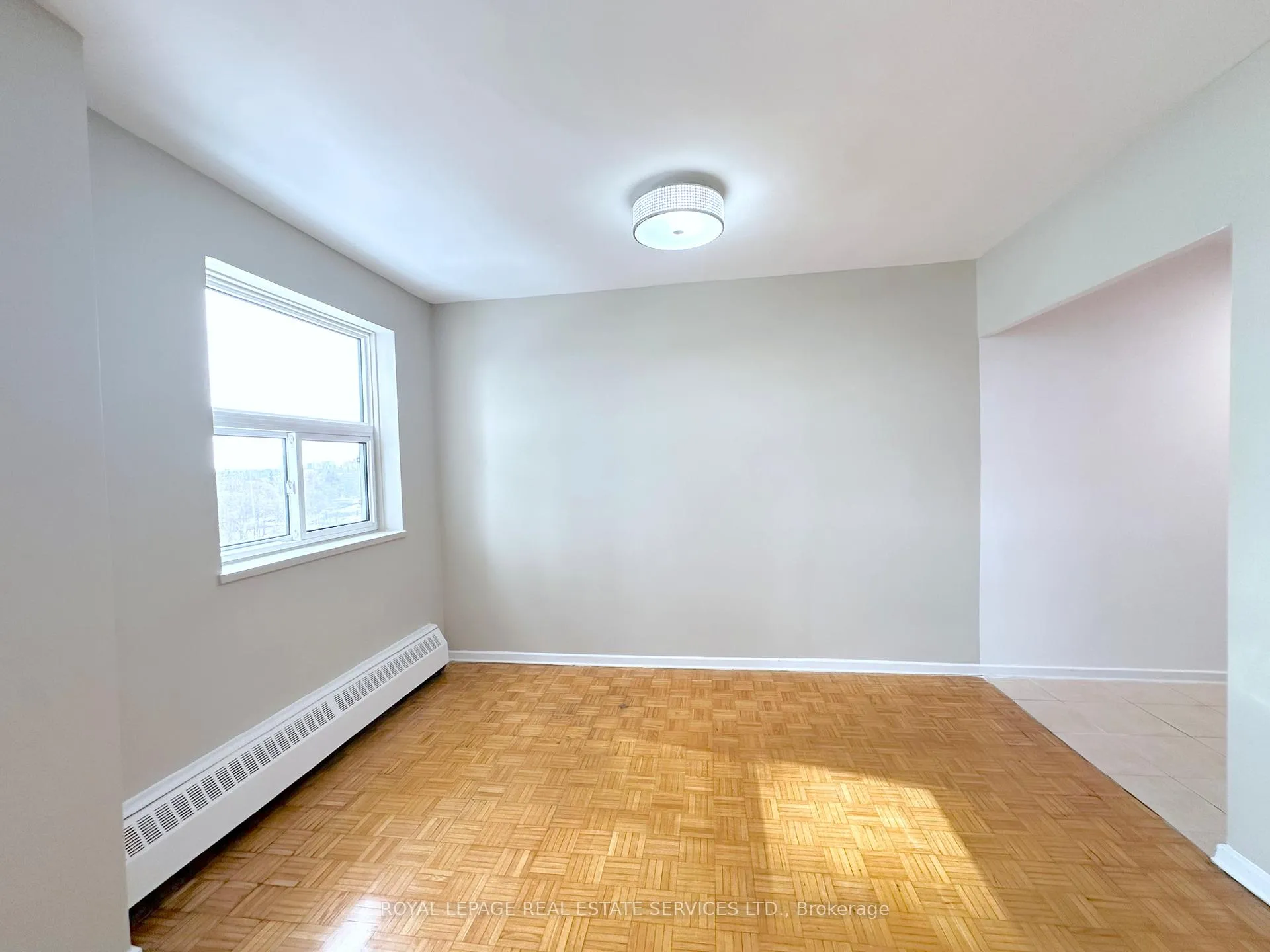 Photo 3 of Unit 909, 99 Howard Street, Toronto, North St. James Town — HOMEH