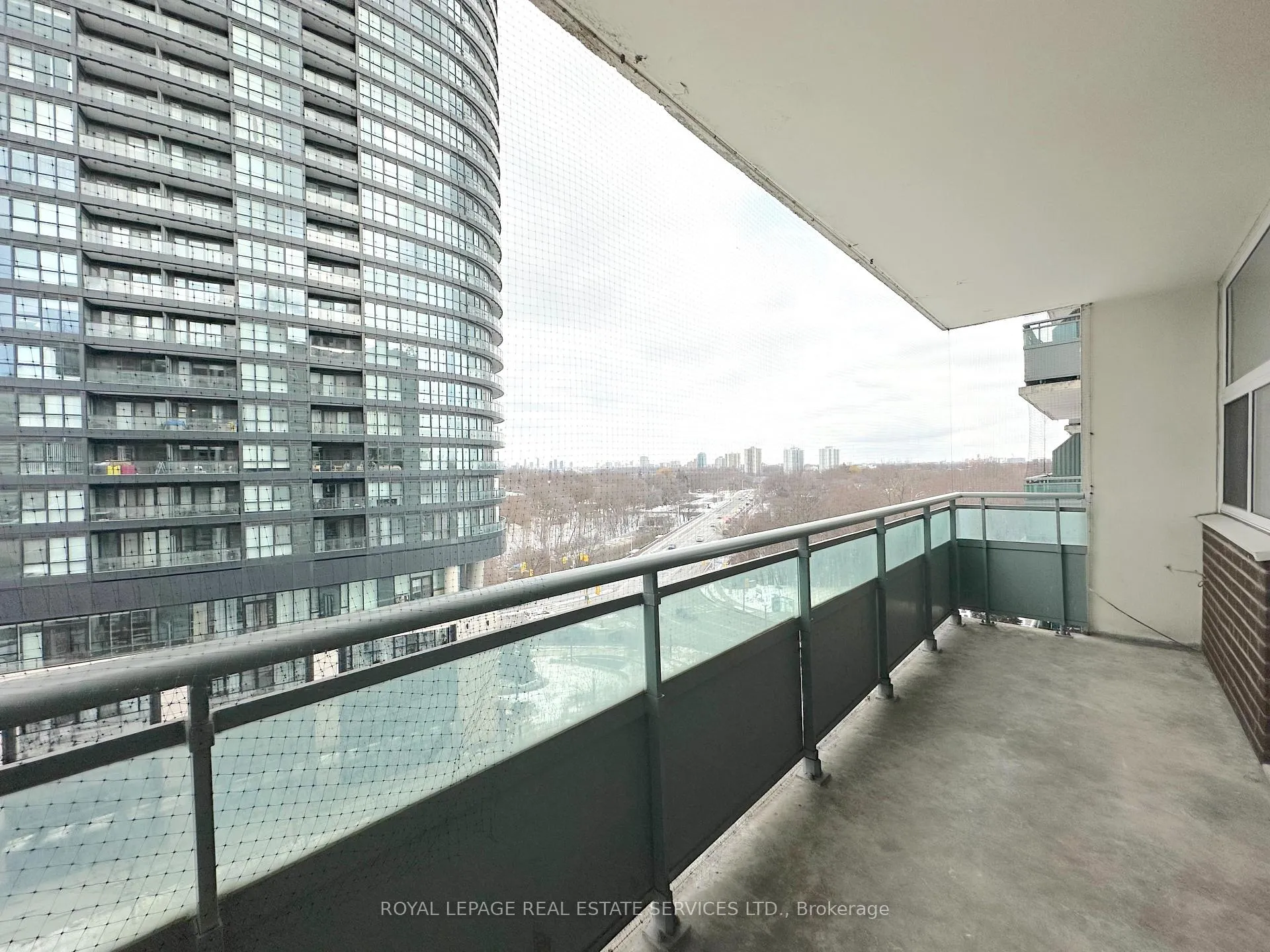 Photo 9 of Unit 909, 99 Howard Street, Toronto, North St. James Town — HOMEH