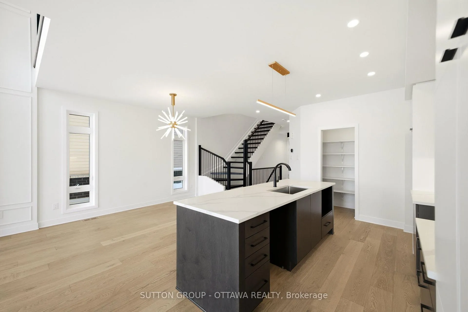 Photo 8 of 138 Shuttleworth Drive, Ottawa, Leitrim — HOMEH