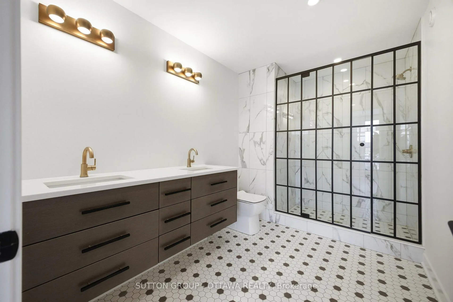 Photo 20 of 138 Shuttleworth Drive, Ottawa, Leitrim — HOMEH