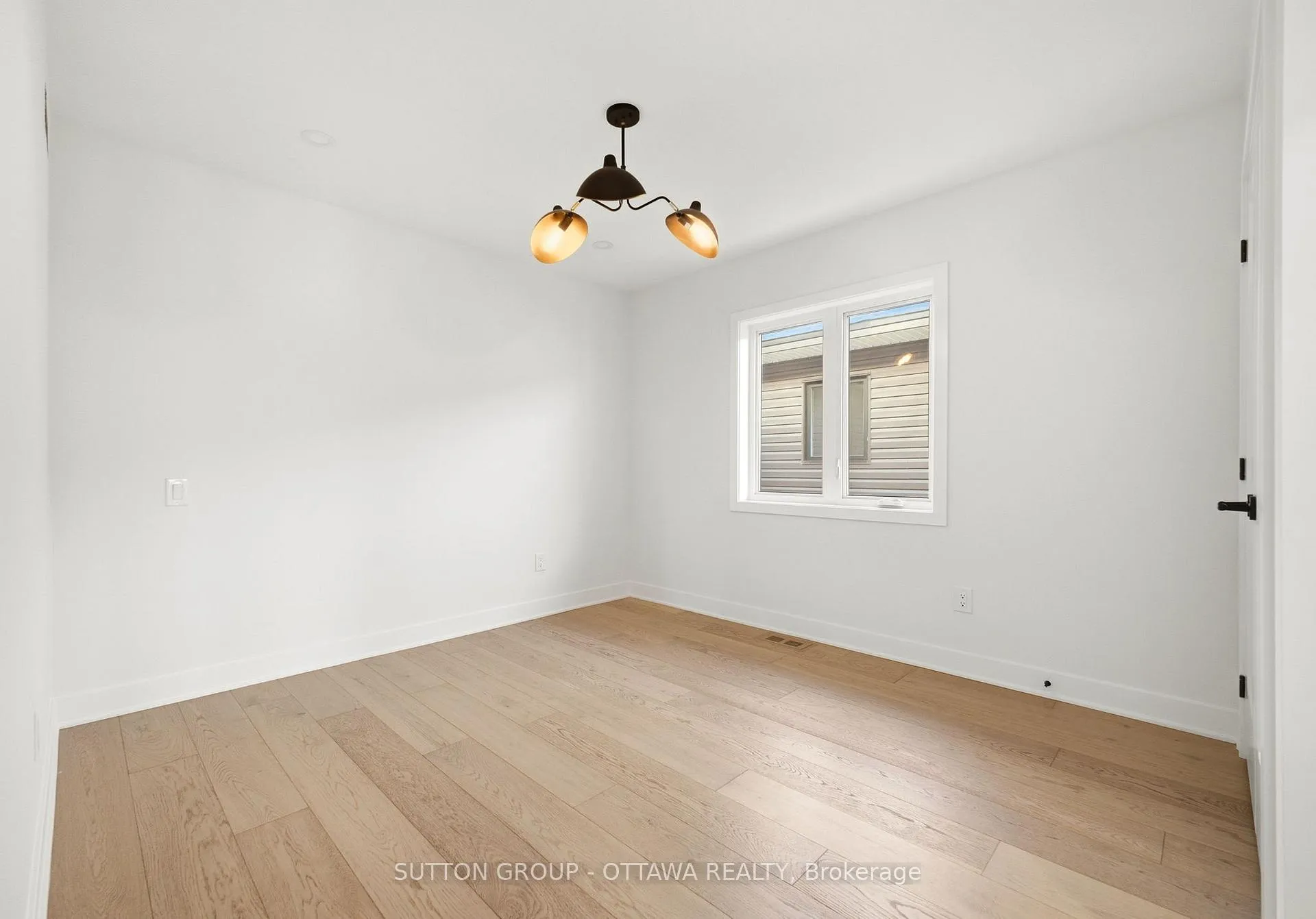Photo 24 of 138 Shuttleworth Drive, Ottawa, Leitrim — HOMEH