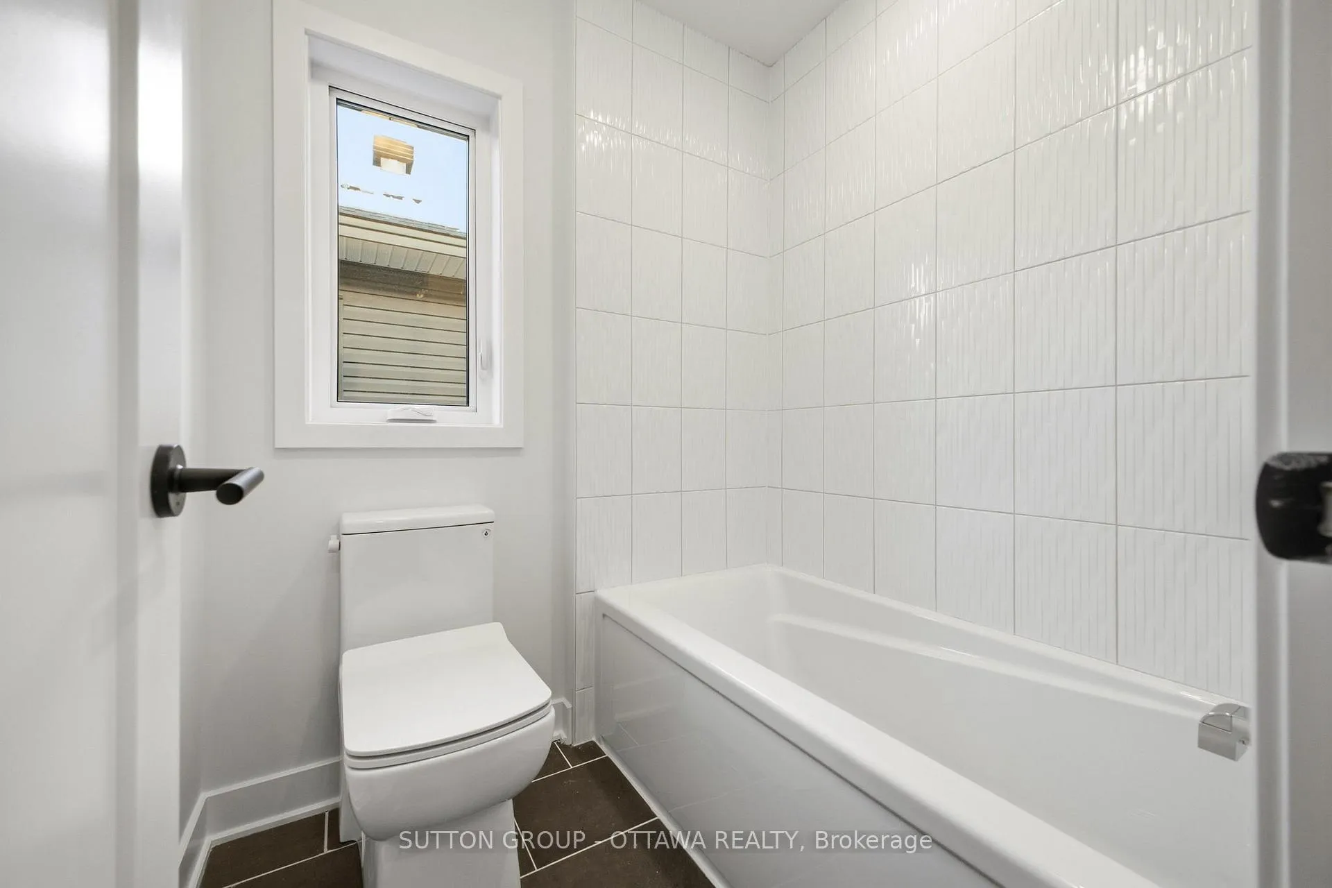 Photo 26 of 138 Shuttleworth Drive, Ottawa, Leitrim — HOMEH