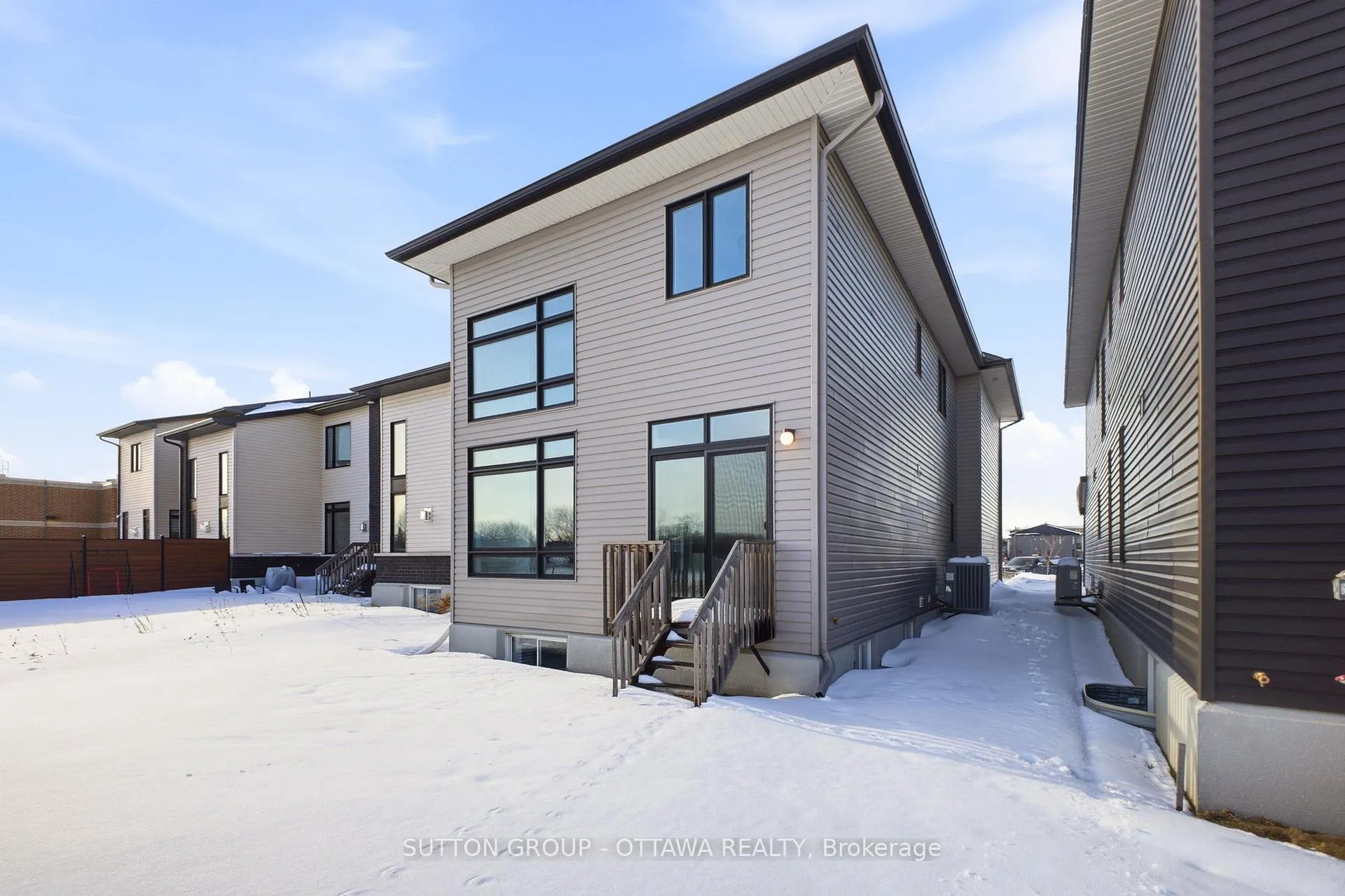 Photo 32 of 138 Shuttleworth Drive, Ottawa, Leitrim — HOMEH