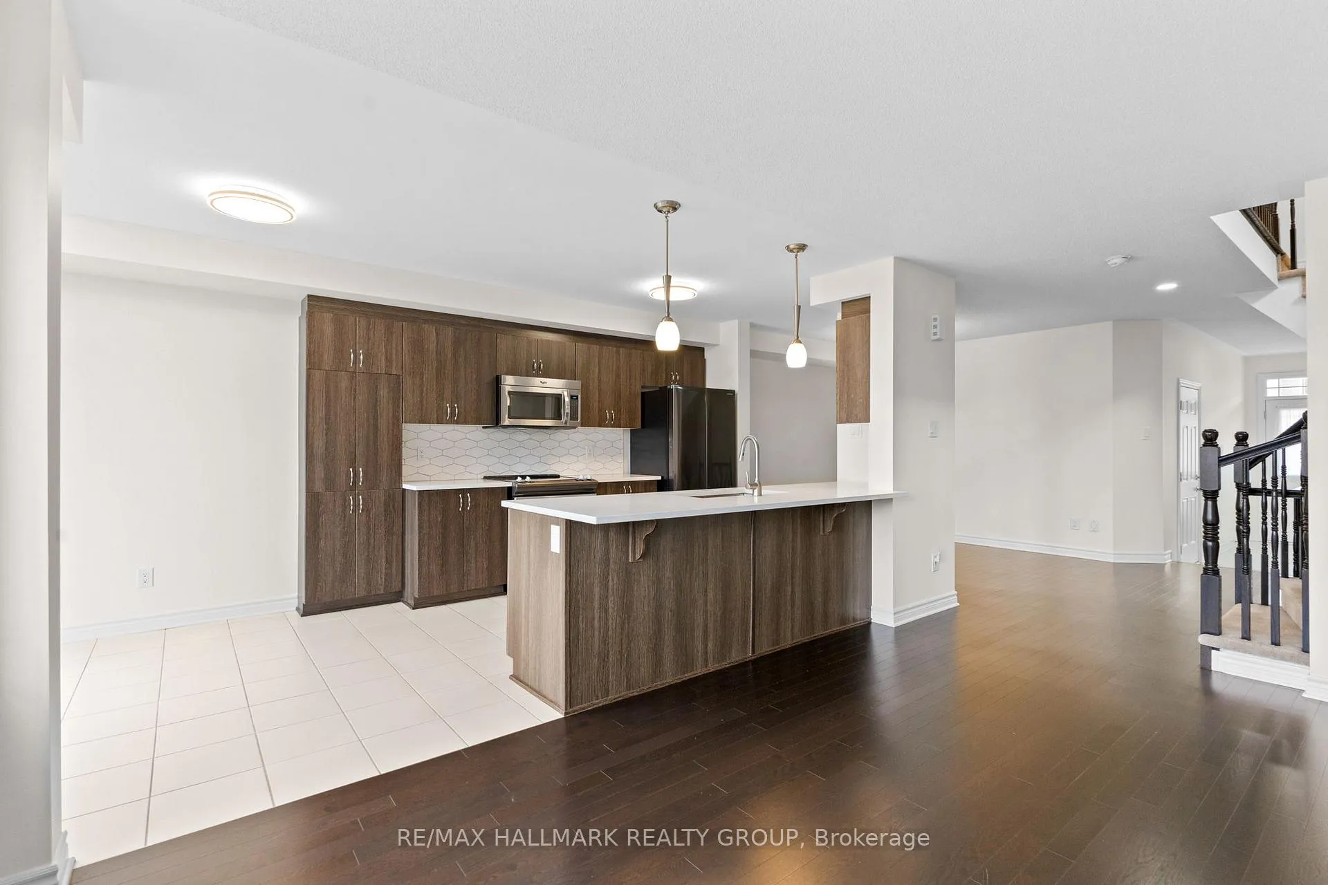 Photo 13 of 420 Barrick Hill Road, Ottawa, Kanata - Emerald Meadows/Trailwest — HOMEH