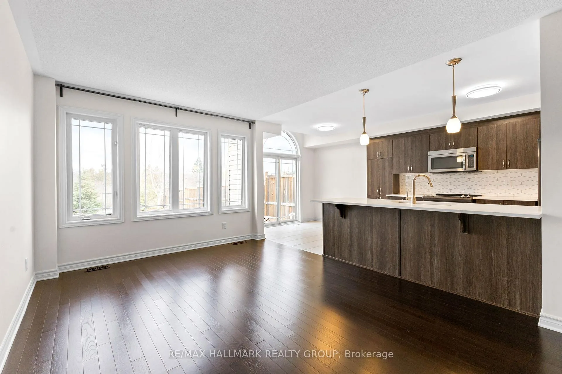 Photo 15 of 420 Barrick Hill Road, Ottawa, Kanata - Emerald Meadows/Trailwest — HOMEH