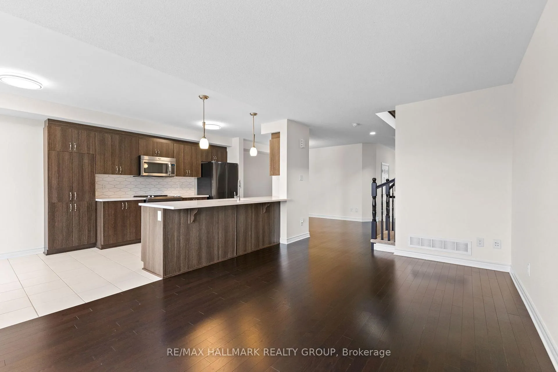 Photo 17 of 420 Barrick Hill Road, Ottawa, Kanata - Emerald Meadows/Trailwest — HOMEH