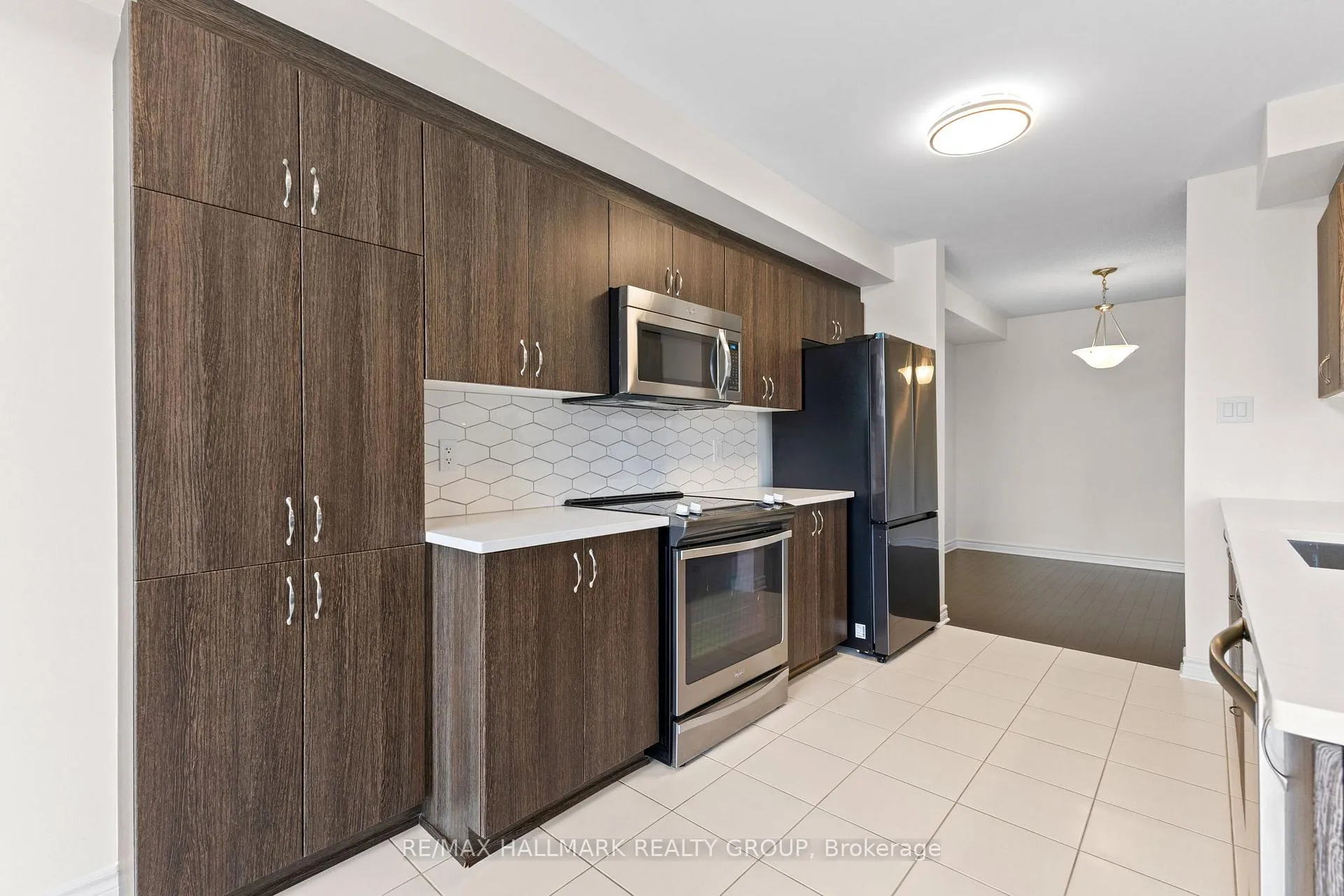 Photo 18 of 420 Barrick Hill Road, Ottawa, Kanata - Emerald Meadows/Trailwest — HOMEH