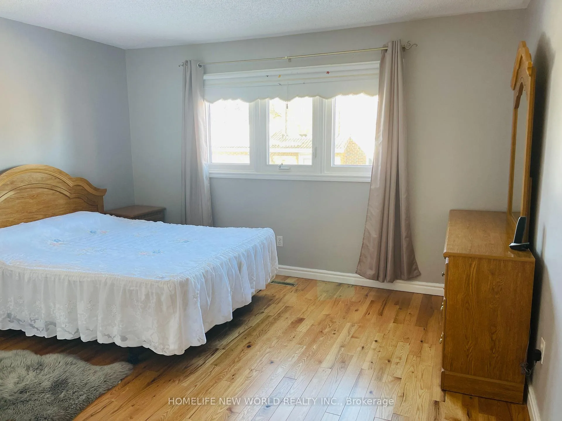 Photo 12 of 32 Halstead Drive, Markham, Unionville — HOMEH