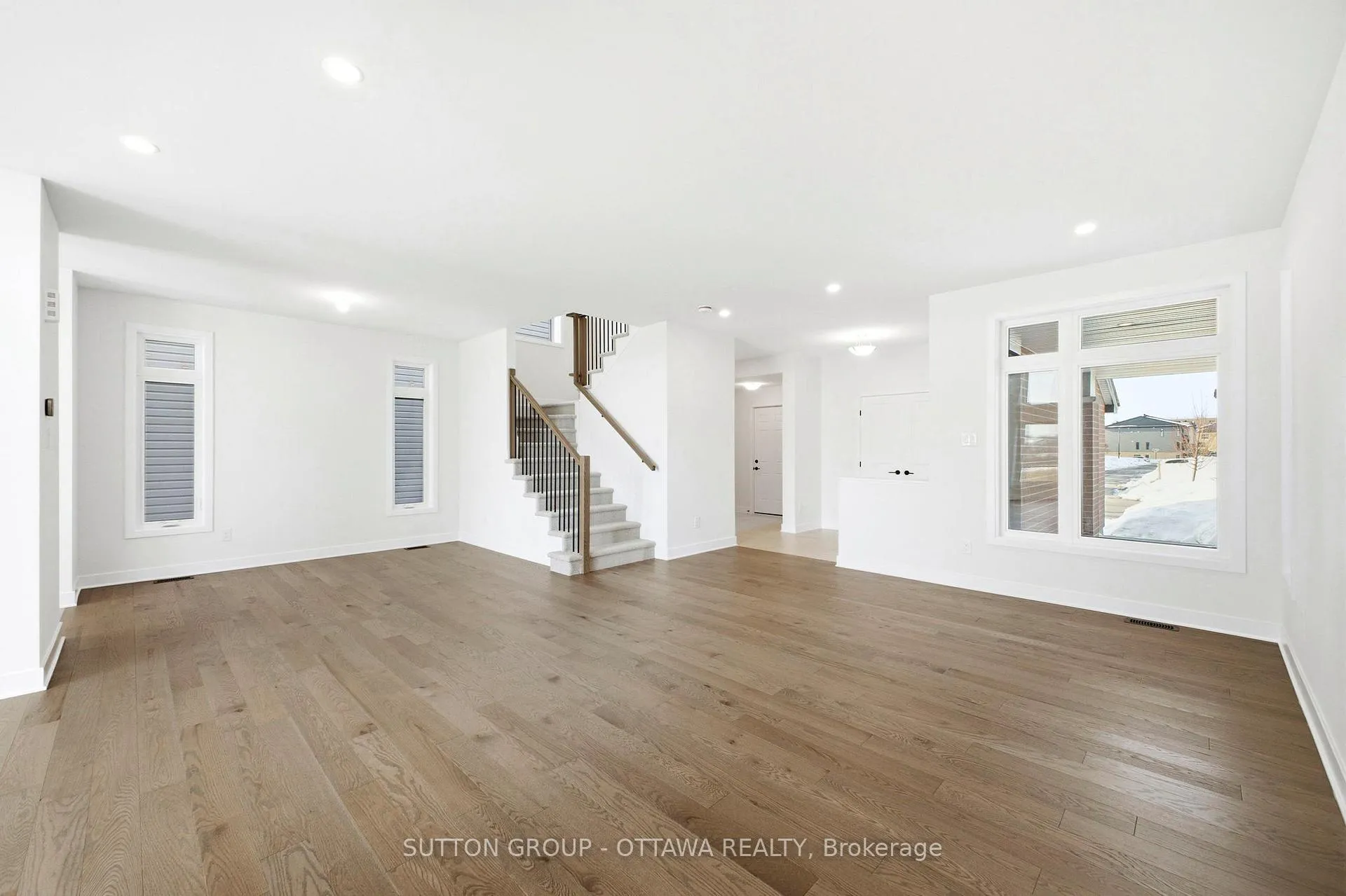 Photo 7 of 142 Shuttleworth Drive, Ottawa, Leitrim — HOMEH