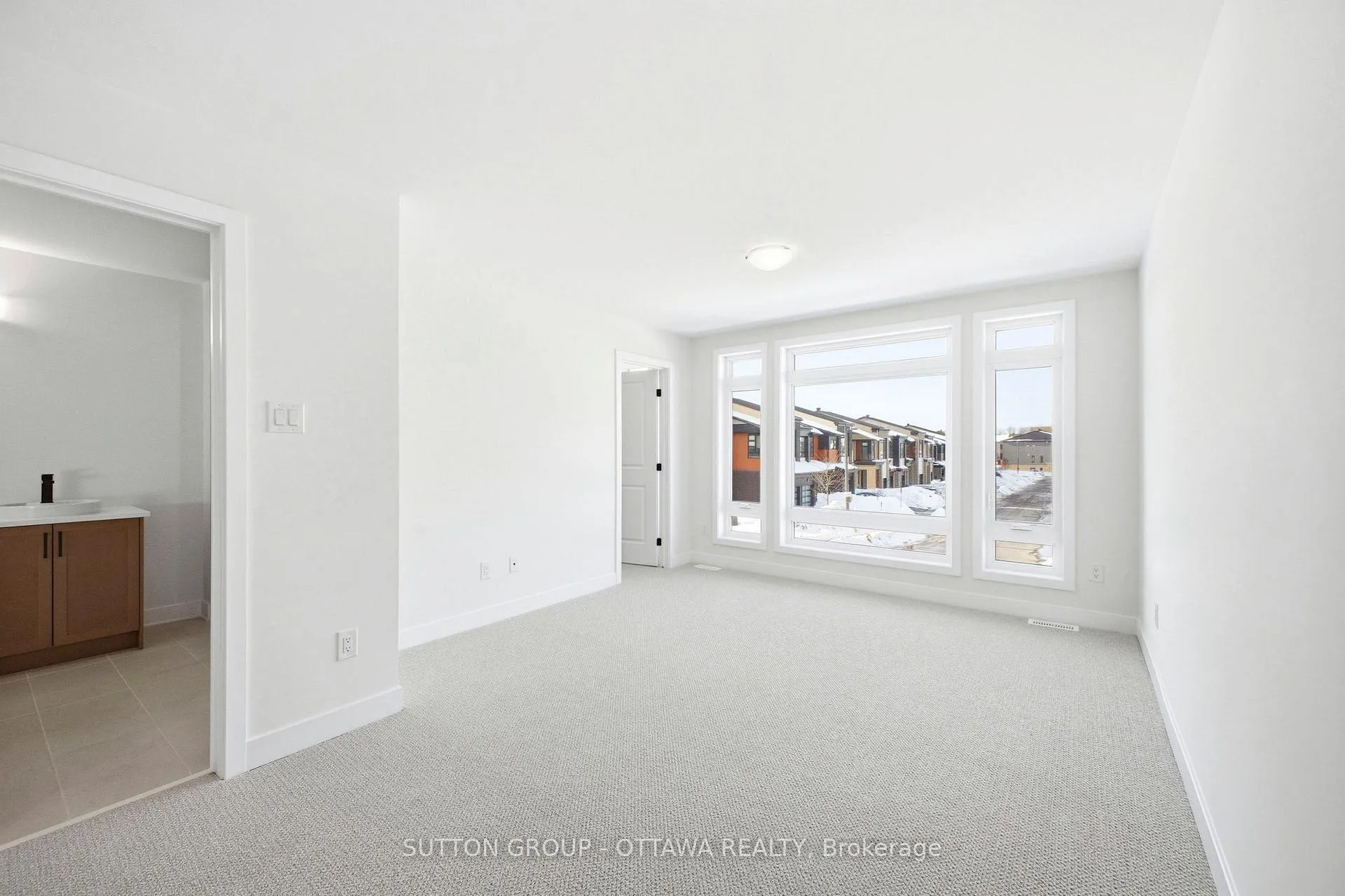 Photo 26 of 142 Shuttleworth Drive, Ottawa, Leitrim — HOMEH