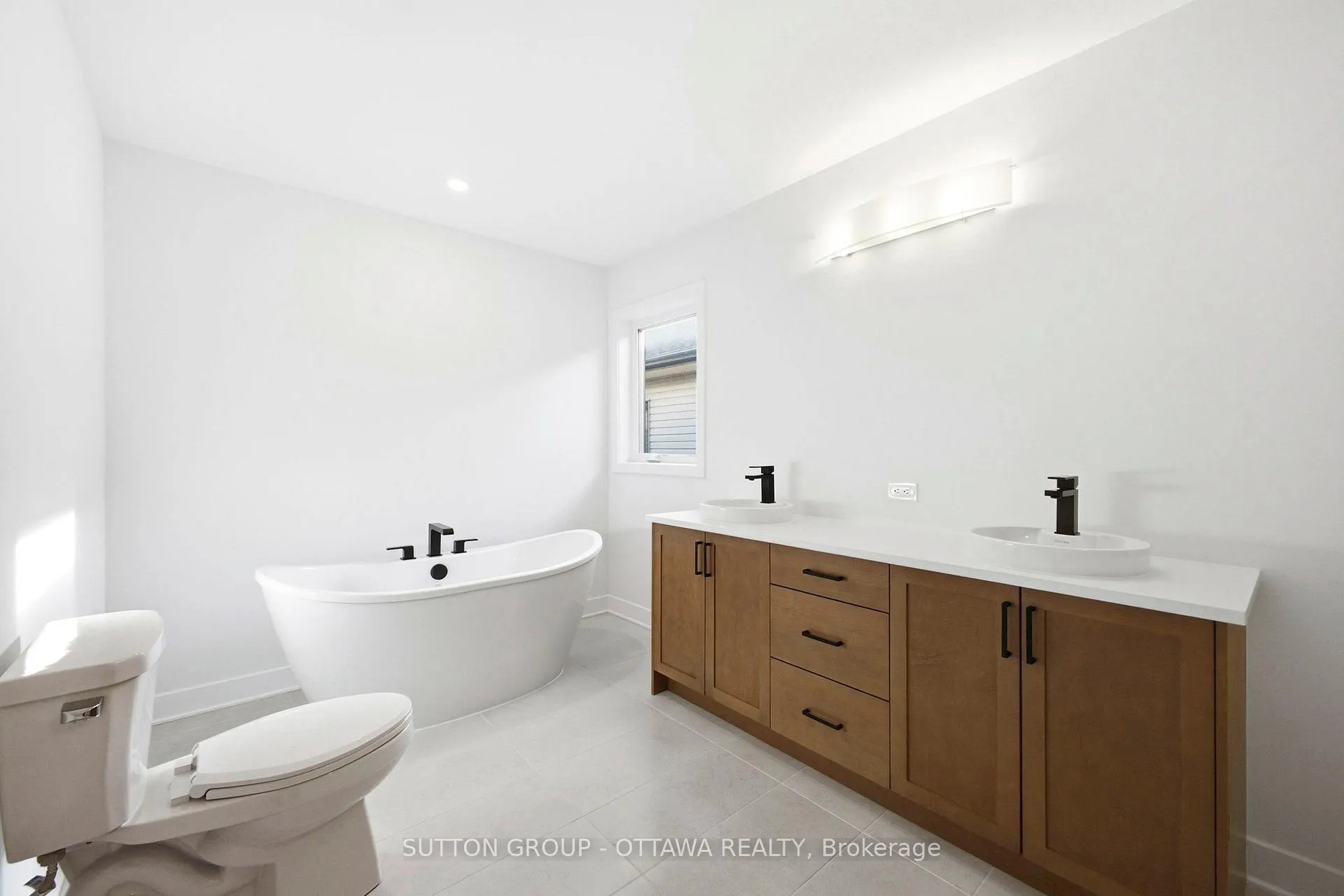 Photo 27 of 142 Shuttleworth Drive, Ottawa, Leitrim — HOMEH