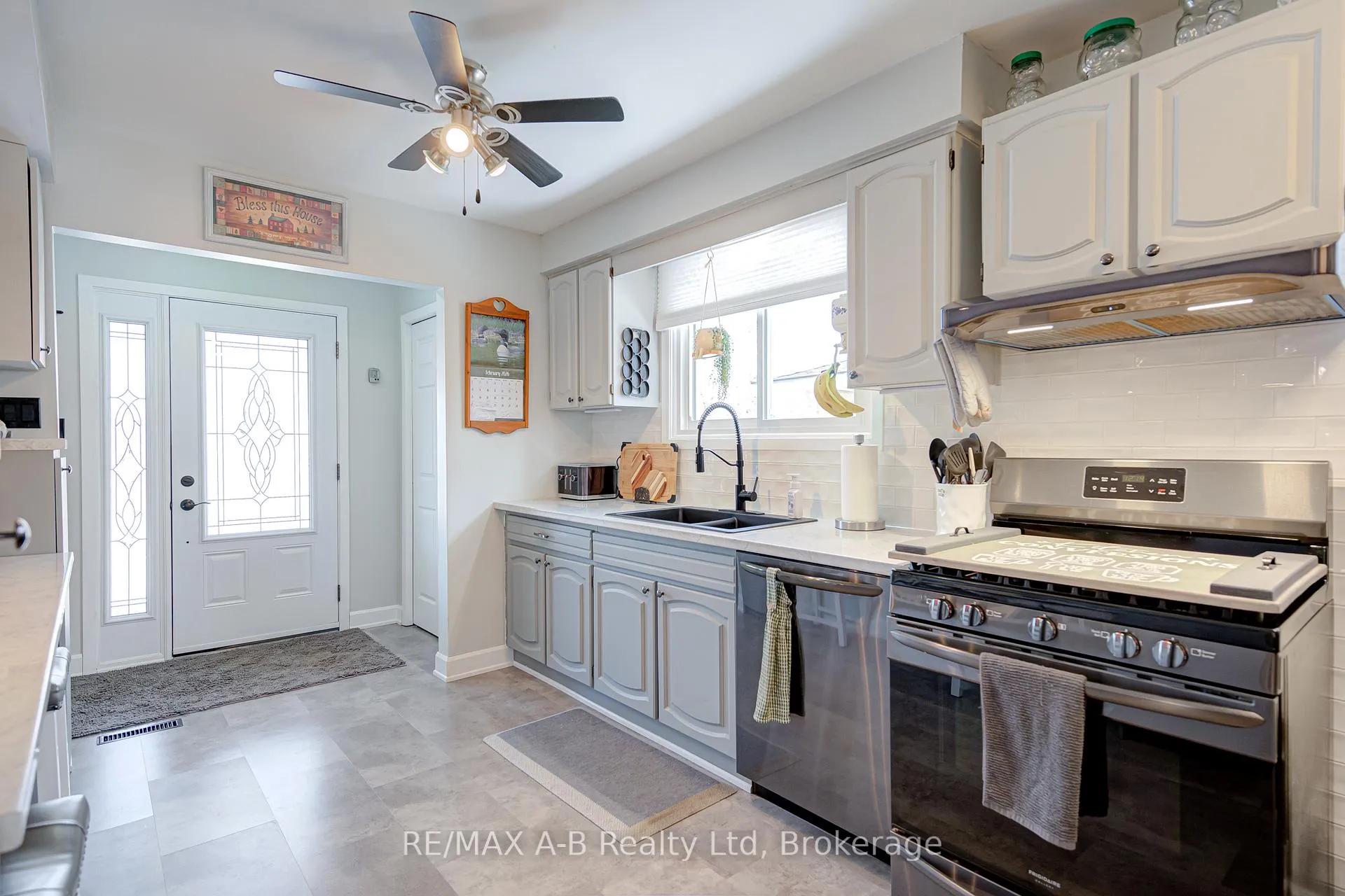 Photo 8 of 231 Whitelock Street, Stratford — HOMEH