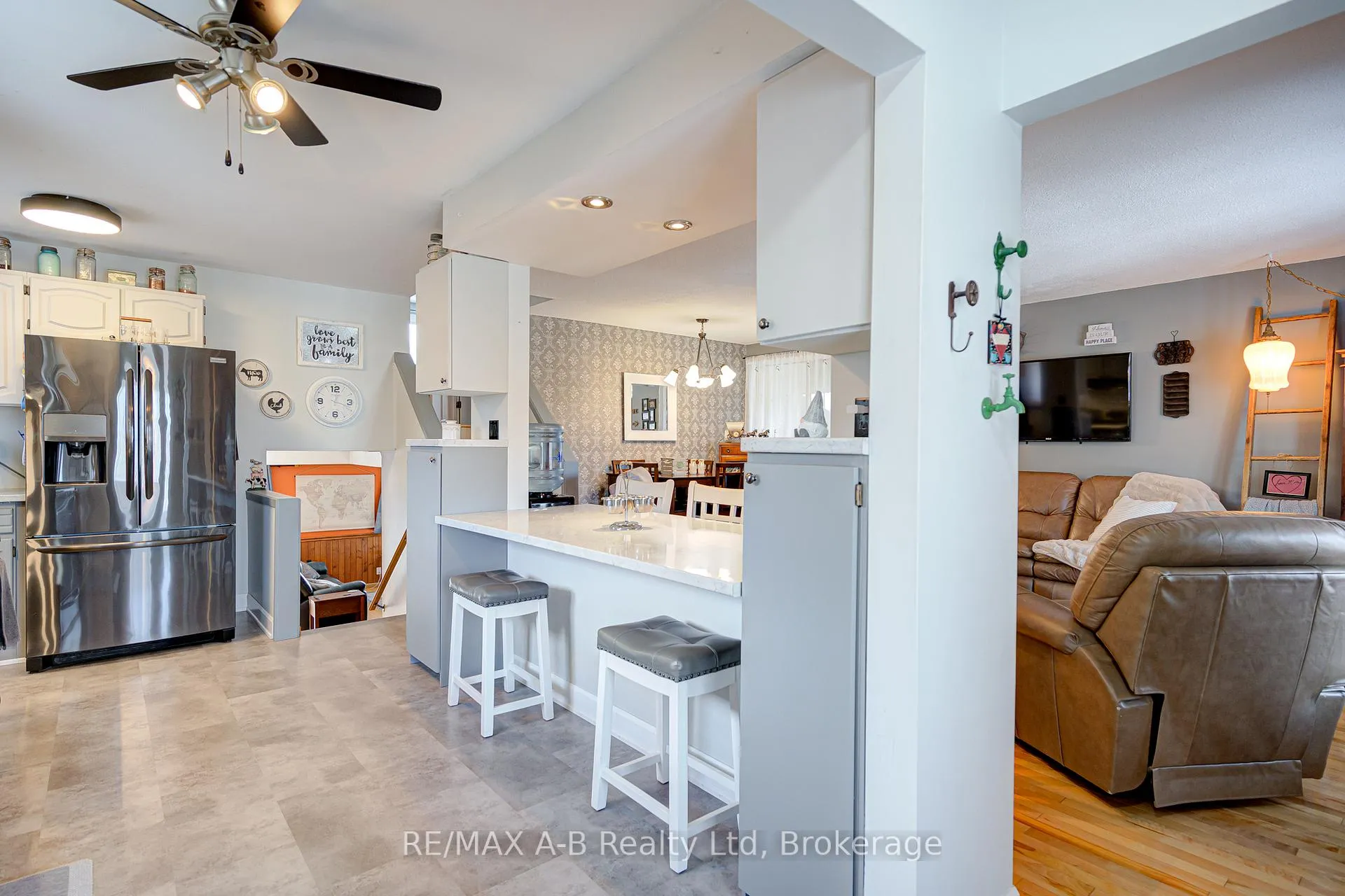 Photo 11 of 231 Whitelock Street, Stratford — HOMEH