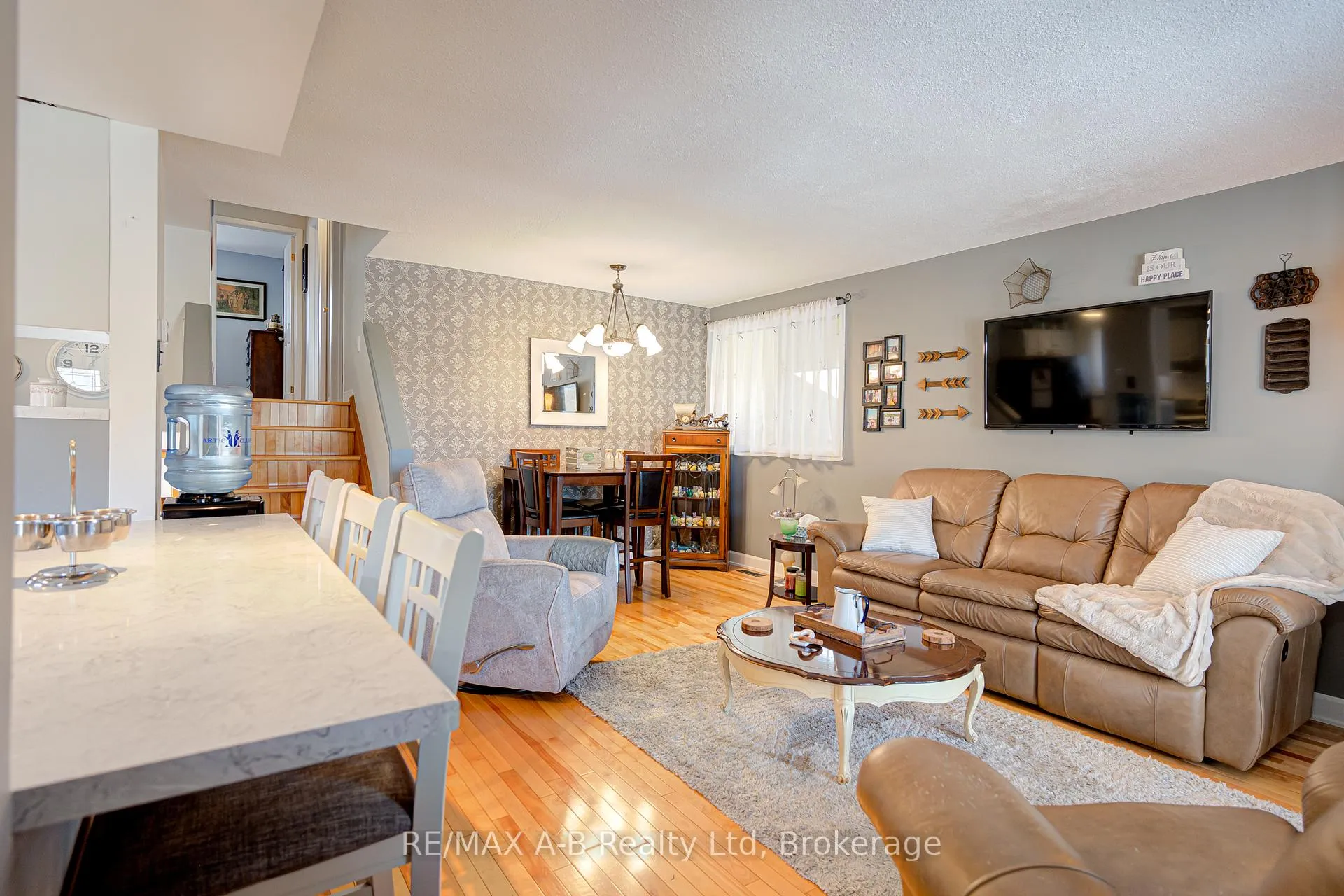 Photo 17 of 231 Whitelock Street, Stratford — HOMEH