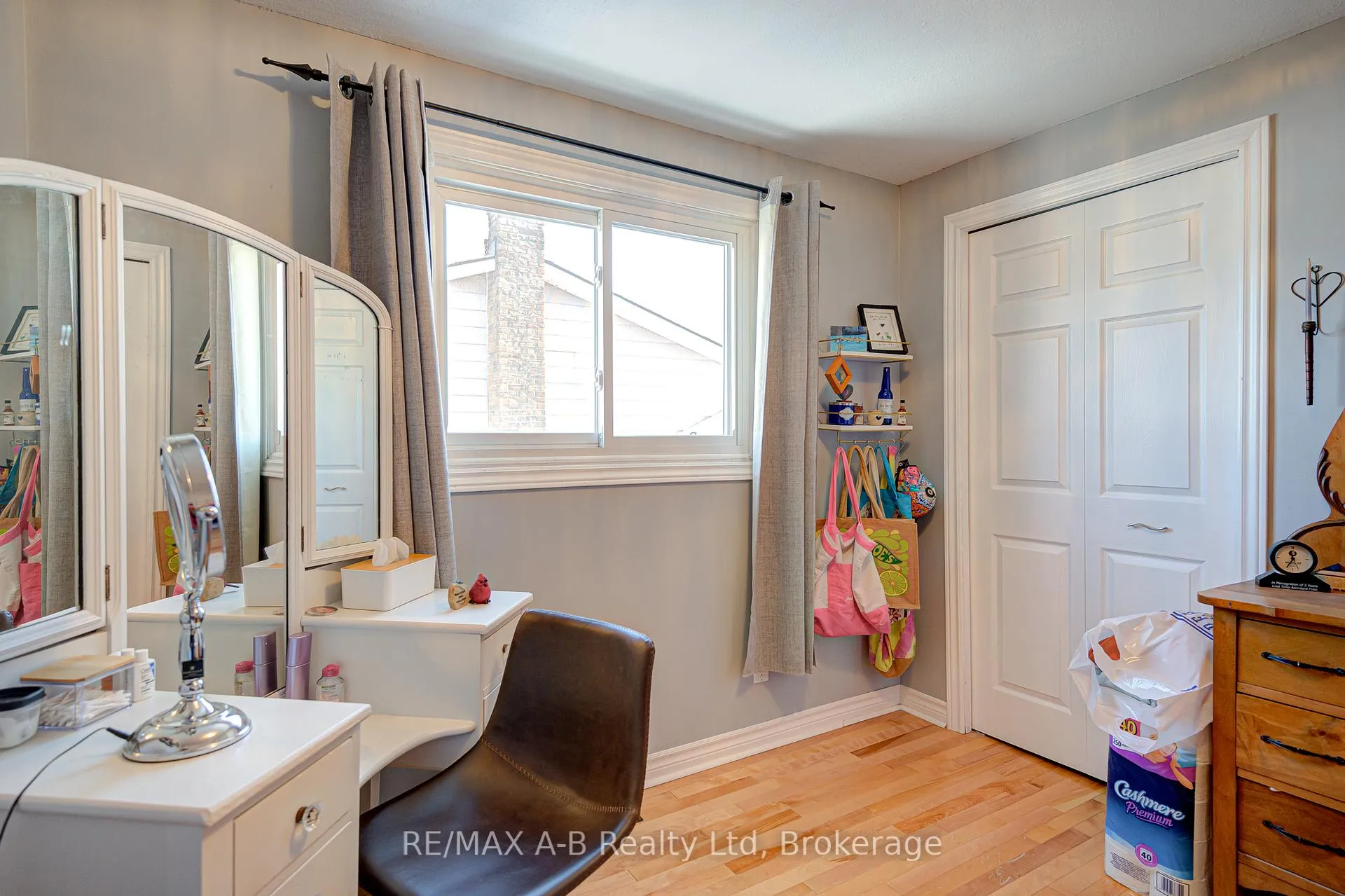 Photo 22 of 231 Whitelock Street, Stratford — HOMEH