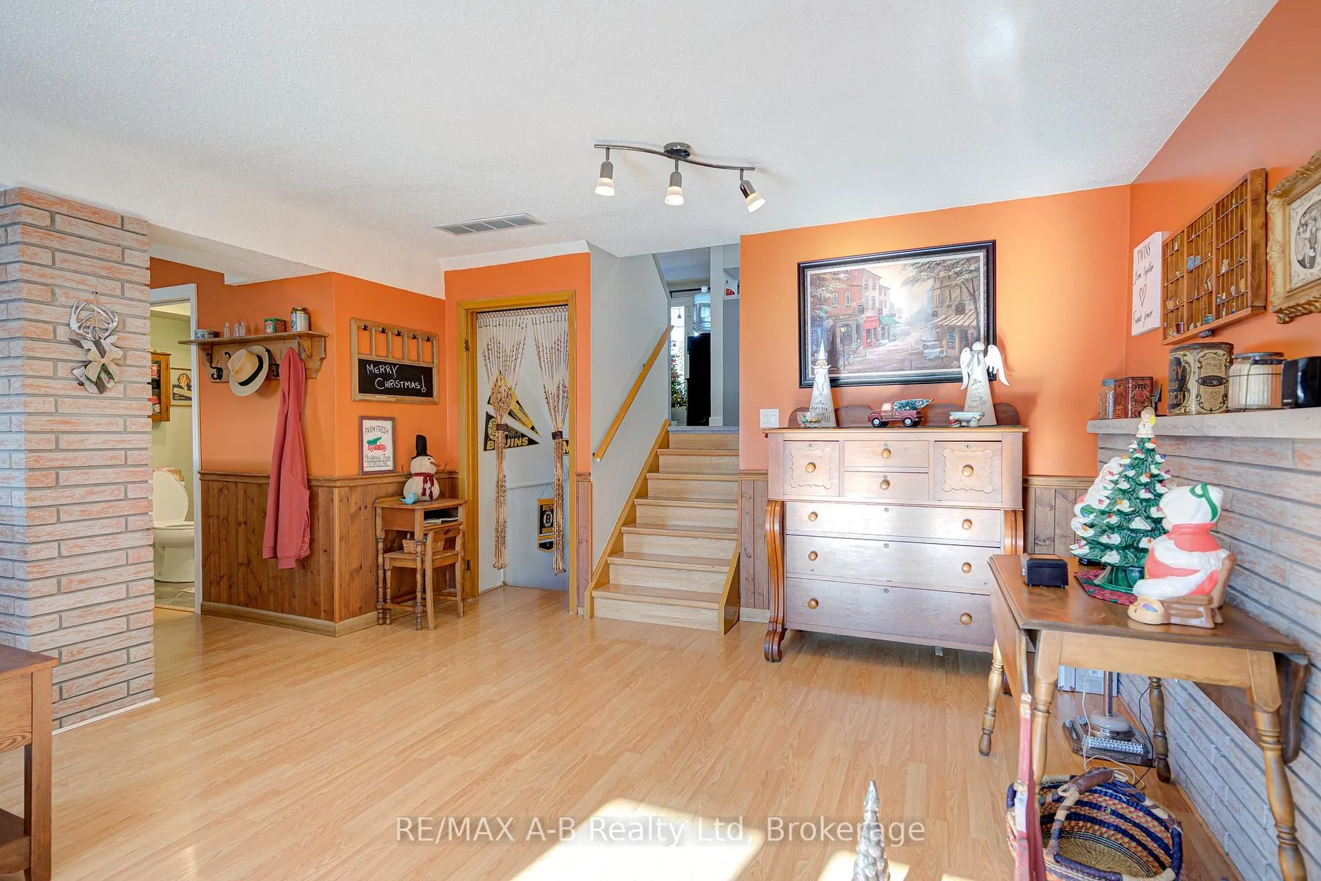 Photo 26 of 231 Whitelock Street, Stratford — HOMEH