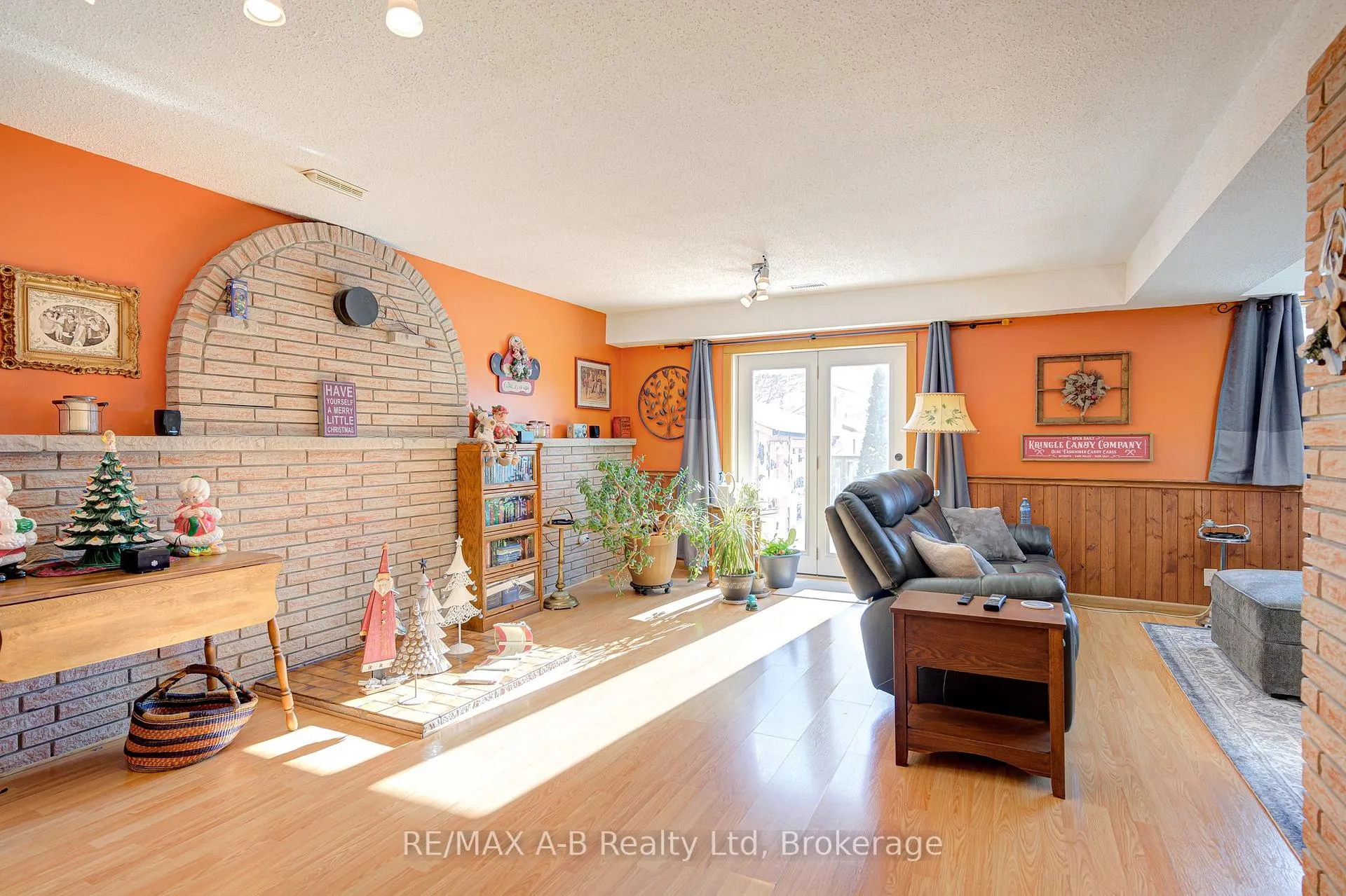 Photo 27 of 231 Whitelock Street, Stratford — HOMEH
