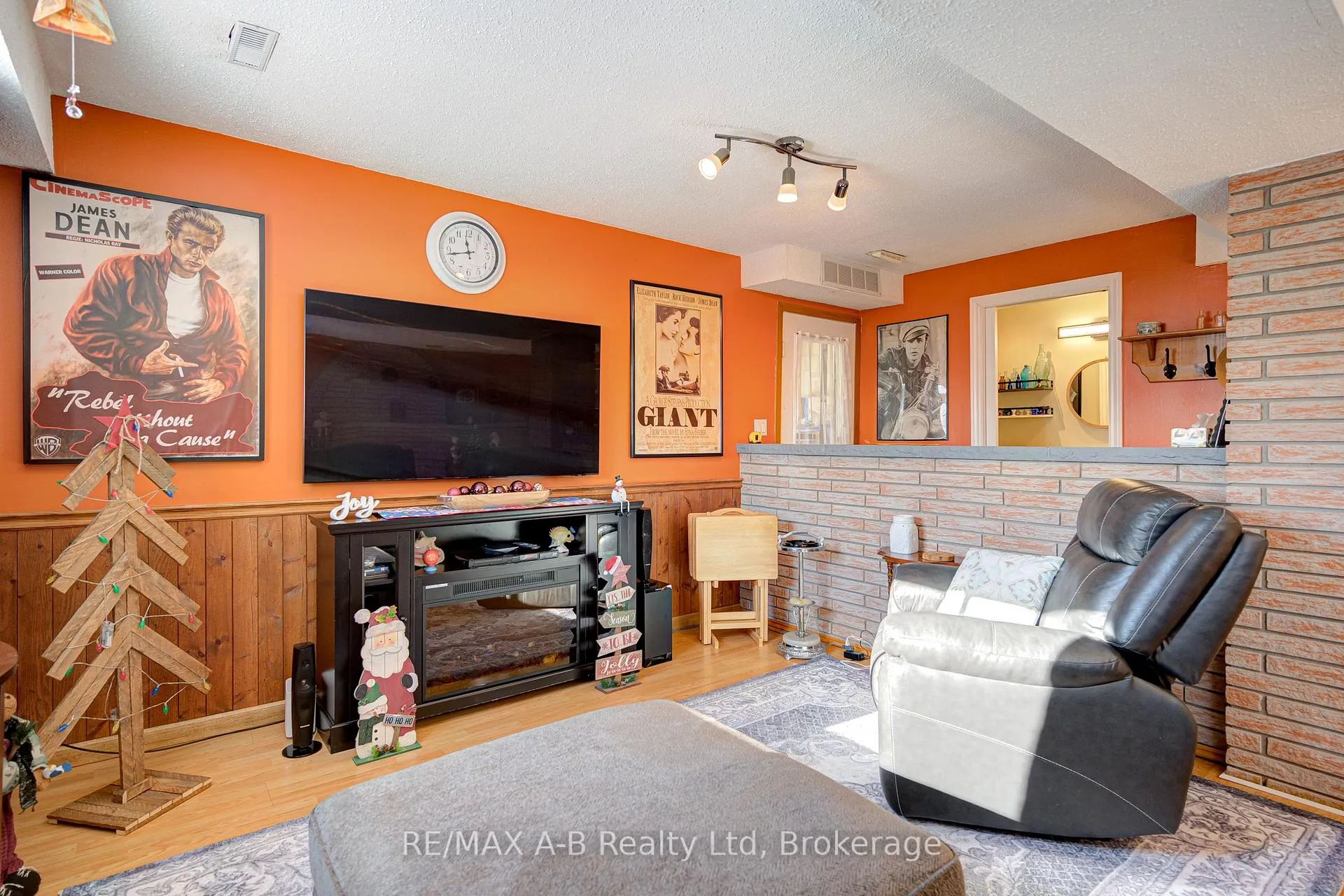 Photo 29 of 231 Whitelock Street, Stratford — HOMEH