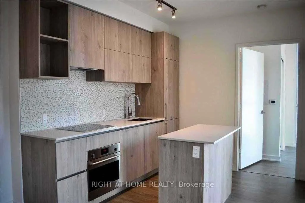Photo 2 of Unit 708, 1 Yorkville Avenue, Toronto, The Annex — HOMEH