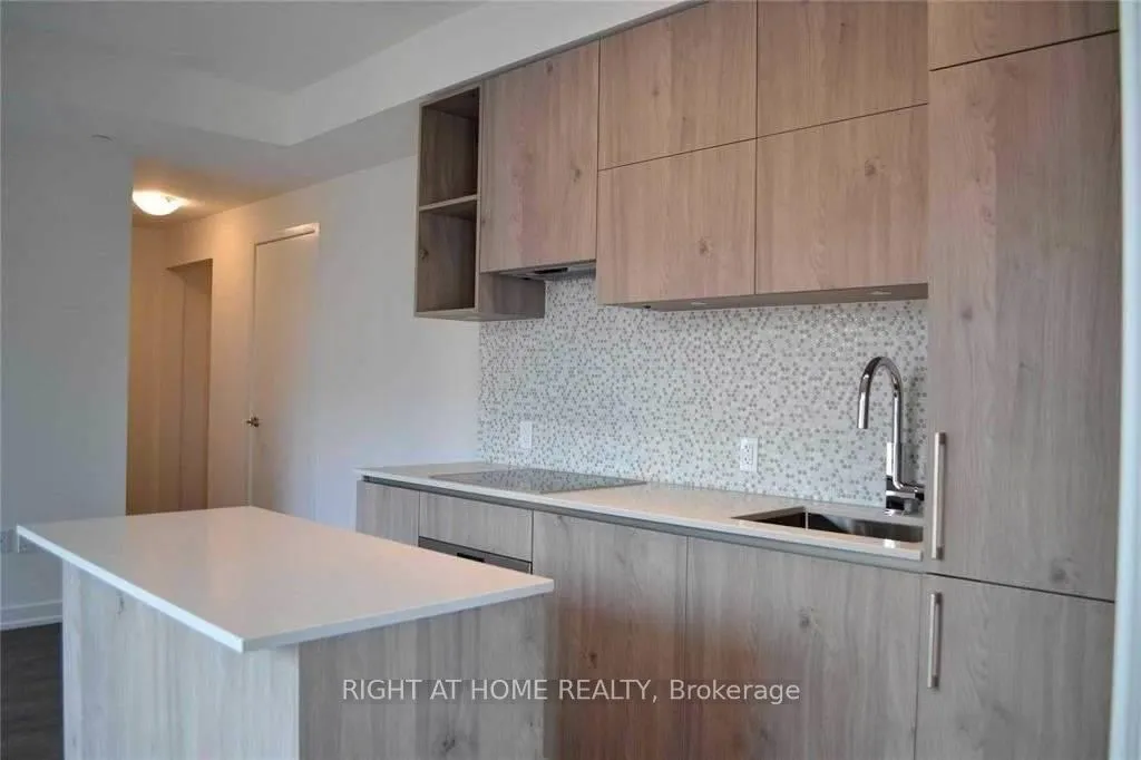 Photo 3 of Unit 708, 1 Yorkville Avenue, Toronto, The Annex — HOMEH