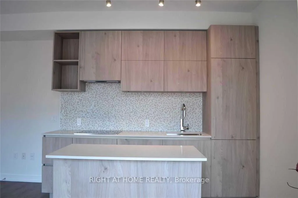 Photo 4 of Unit 708, 1 Yorkville Avenue, Toronto, The Annex — HOMEH