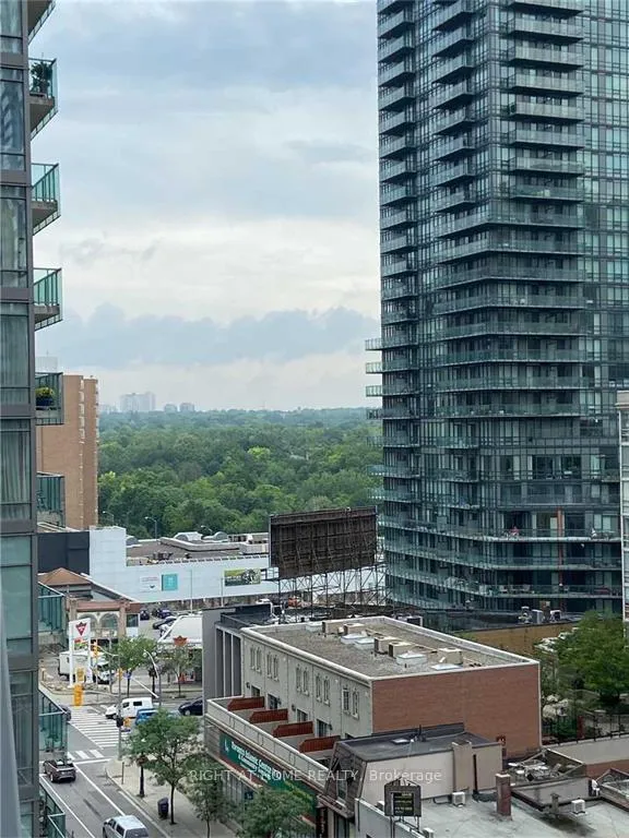 Photo 14 of Unit 708, 1 Yorkville Avenue, Toronto, The Annex — HOMEH