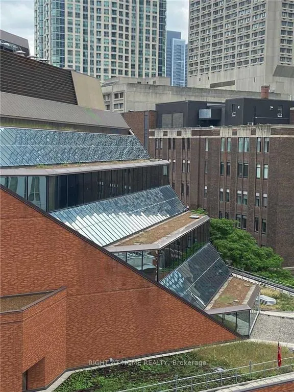 Photo 15 of Unit 708, 1 Yorkville Avenue, Toronto, The Annex — HOMEH