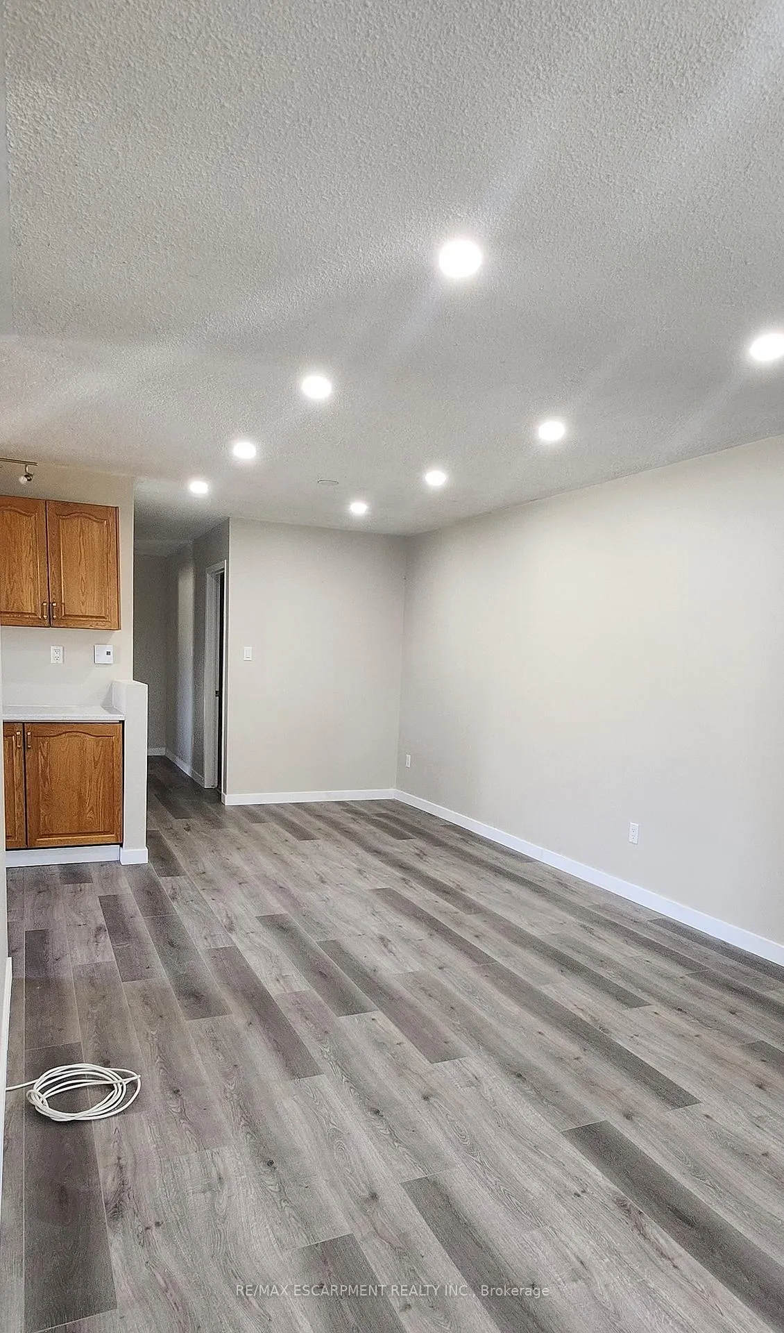 Photo 4 of 25 Sheldon Street, Brantford — HOMEH