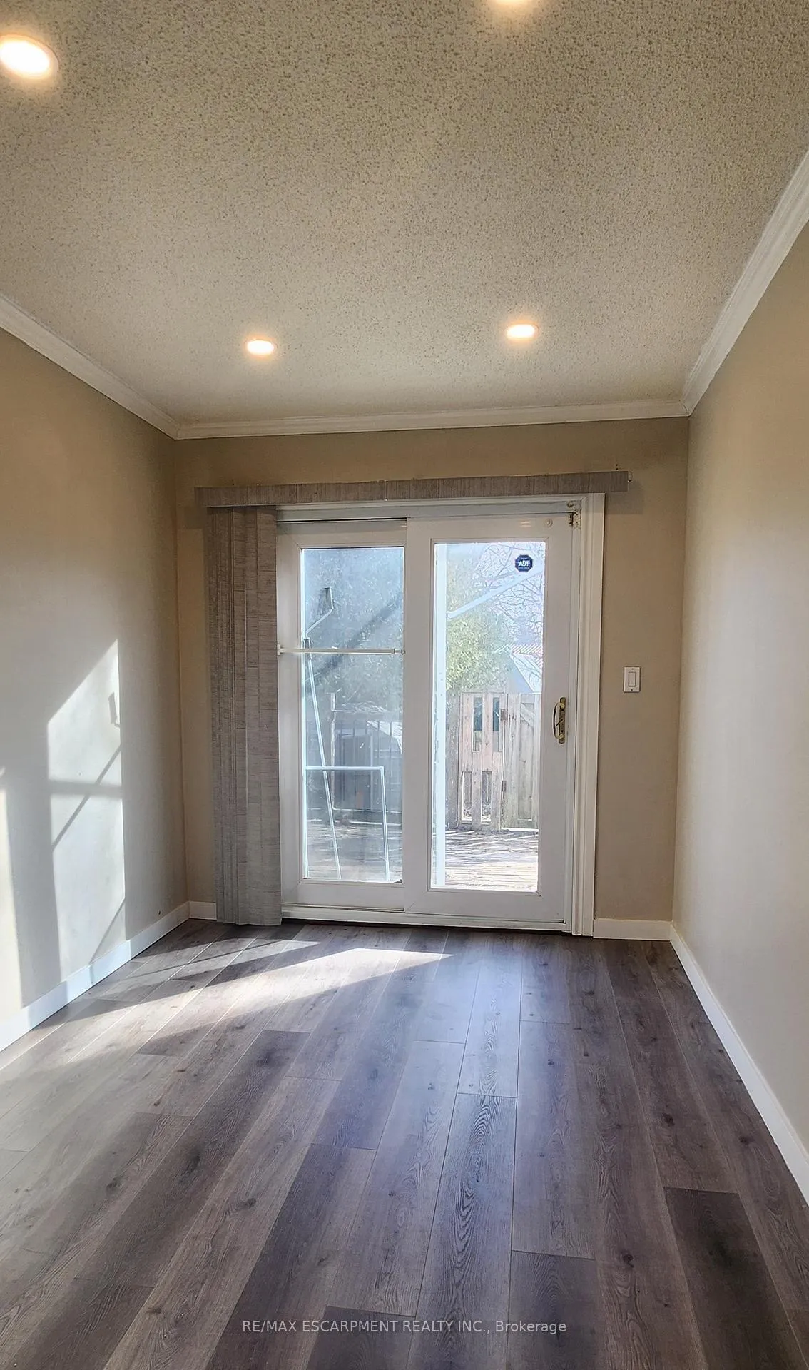 Photo 18 of 25 Sheldon Street, Brantford — HOMEH
