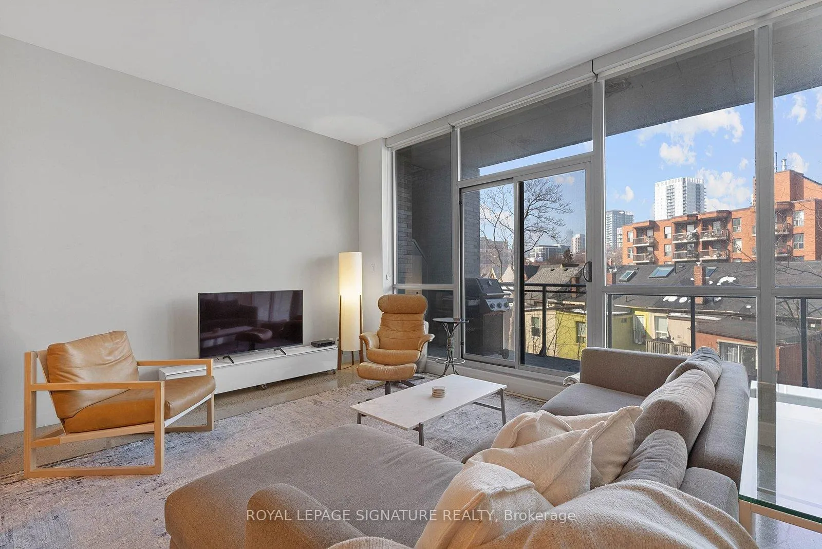 Photo 3 of Unit 319, 510 King Street E, Toronto, Moss Park — HOMEH