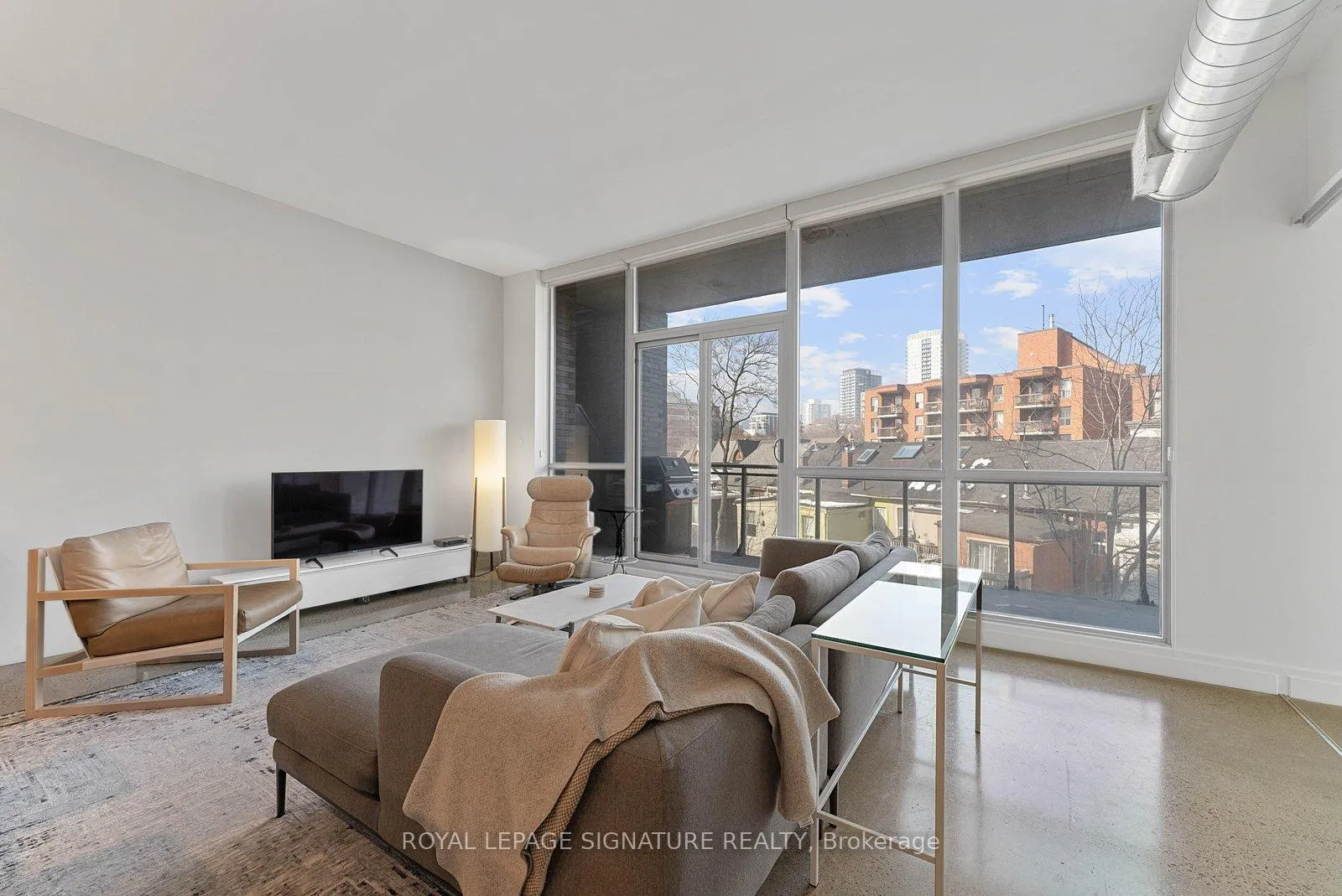 Photo 4 of Unit 319, 510 King Street E, Toronto, Moss Park — HOMEH