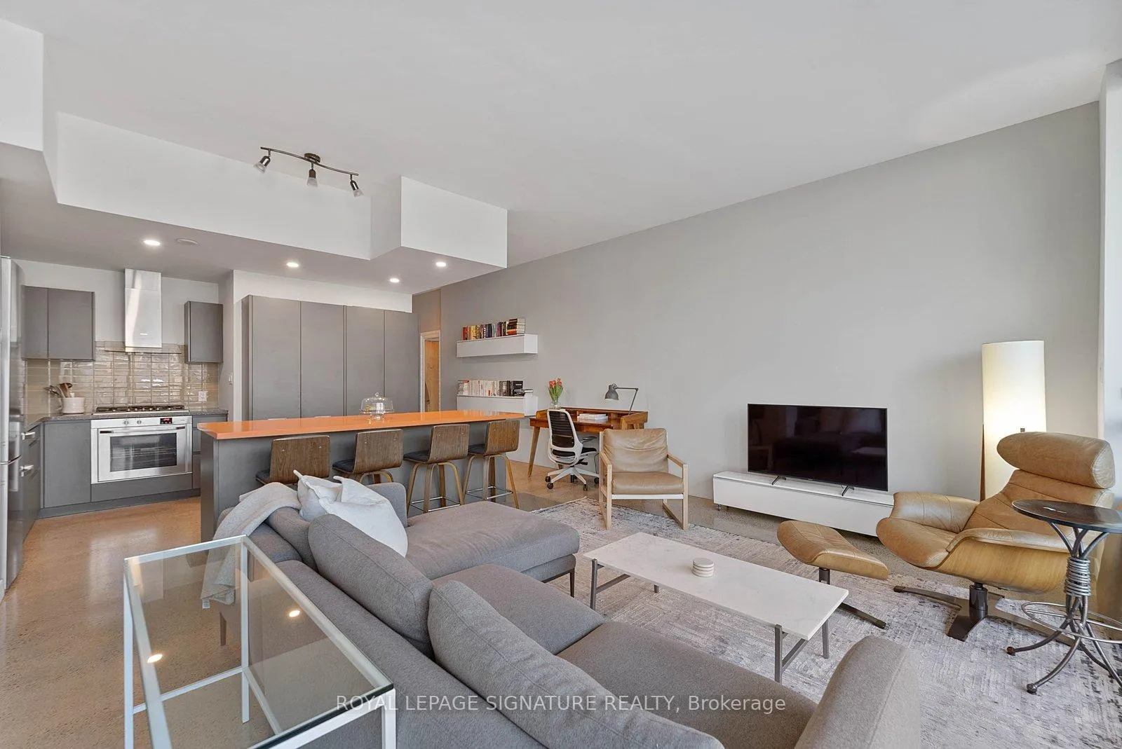 Photo 5 of Unit 319, 510 King Street E, Toronto, Moss Park — HOMEH