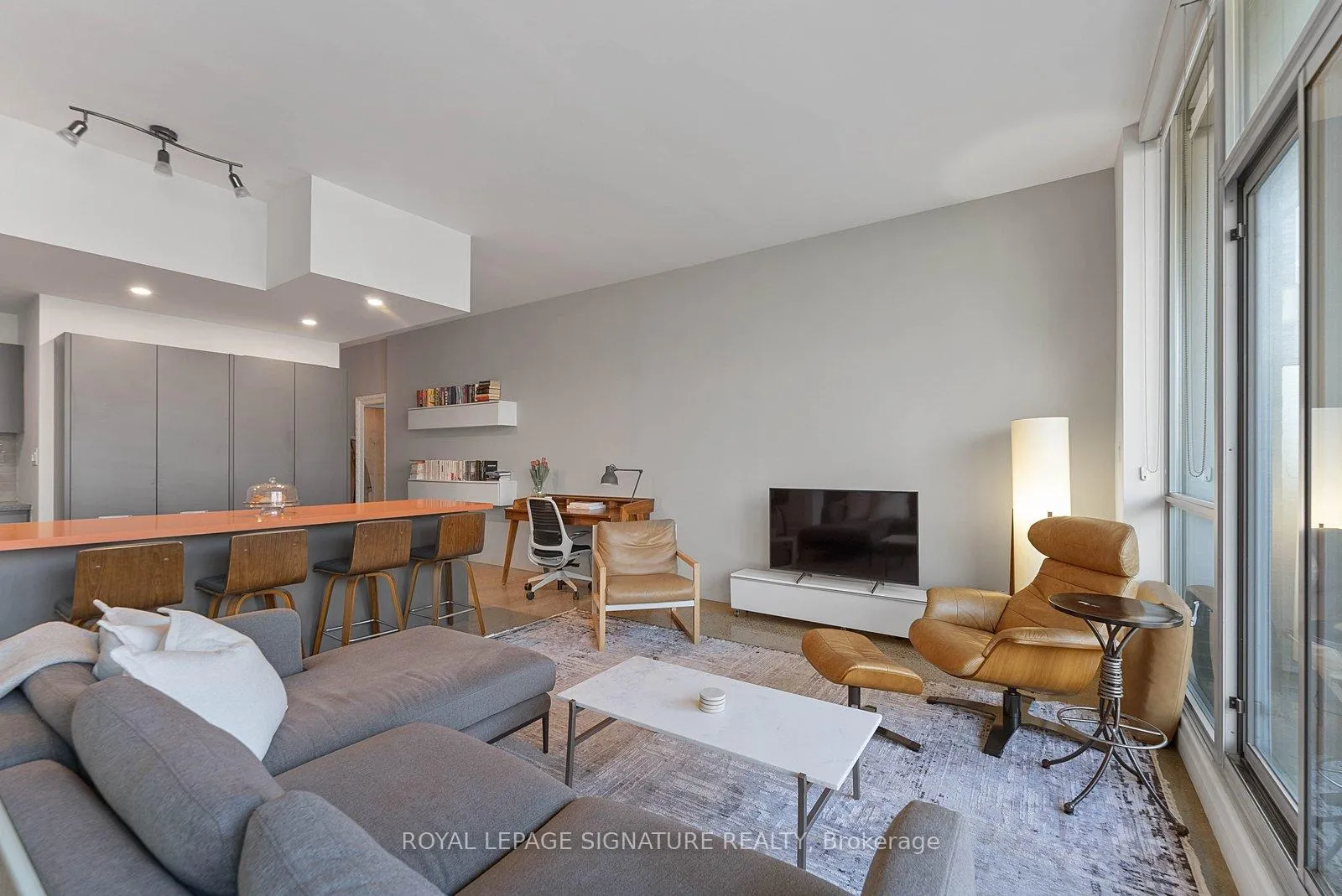 Photo 6 of Unit 319, 510 King Street E, Toronto, Moss Park — HOMEH