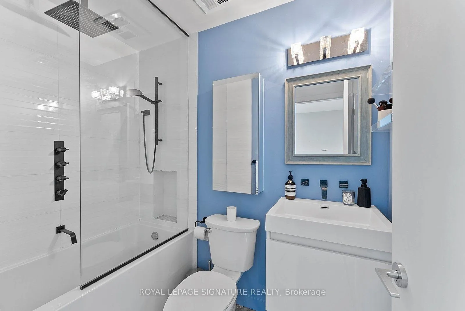 Photo 23 of Unit 319, 510 King Street E, Toronto, Moss Park — HOMEH