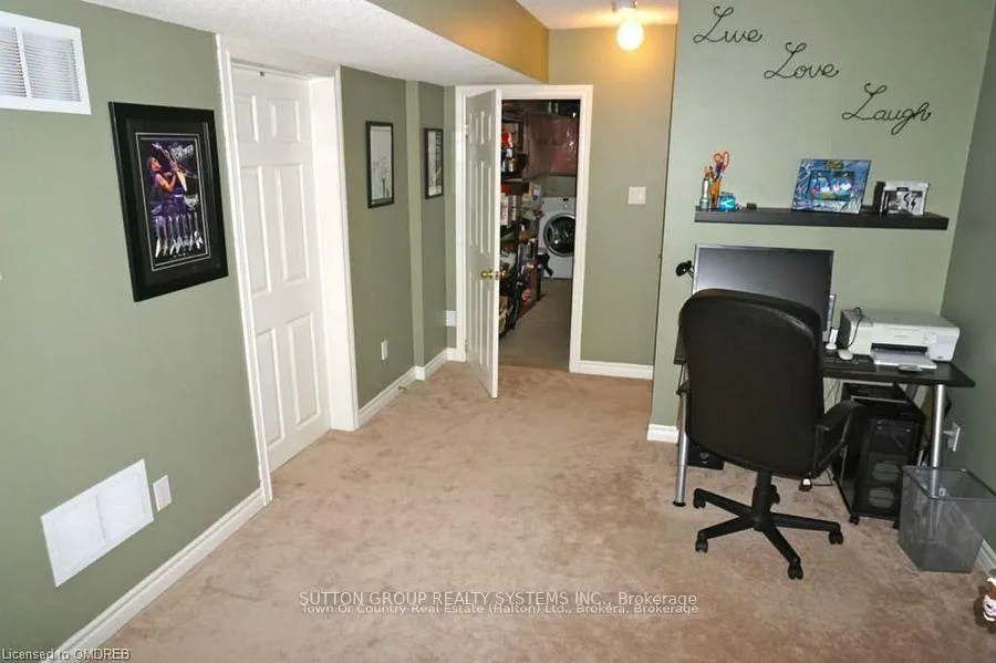 Photo 5 of 325 Hobbs Crescent, Milton, Clarke — HOMEH