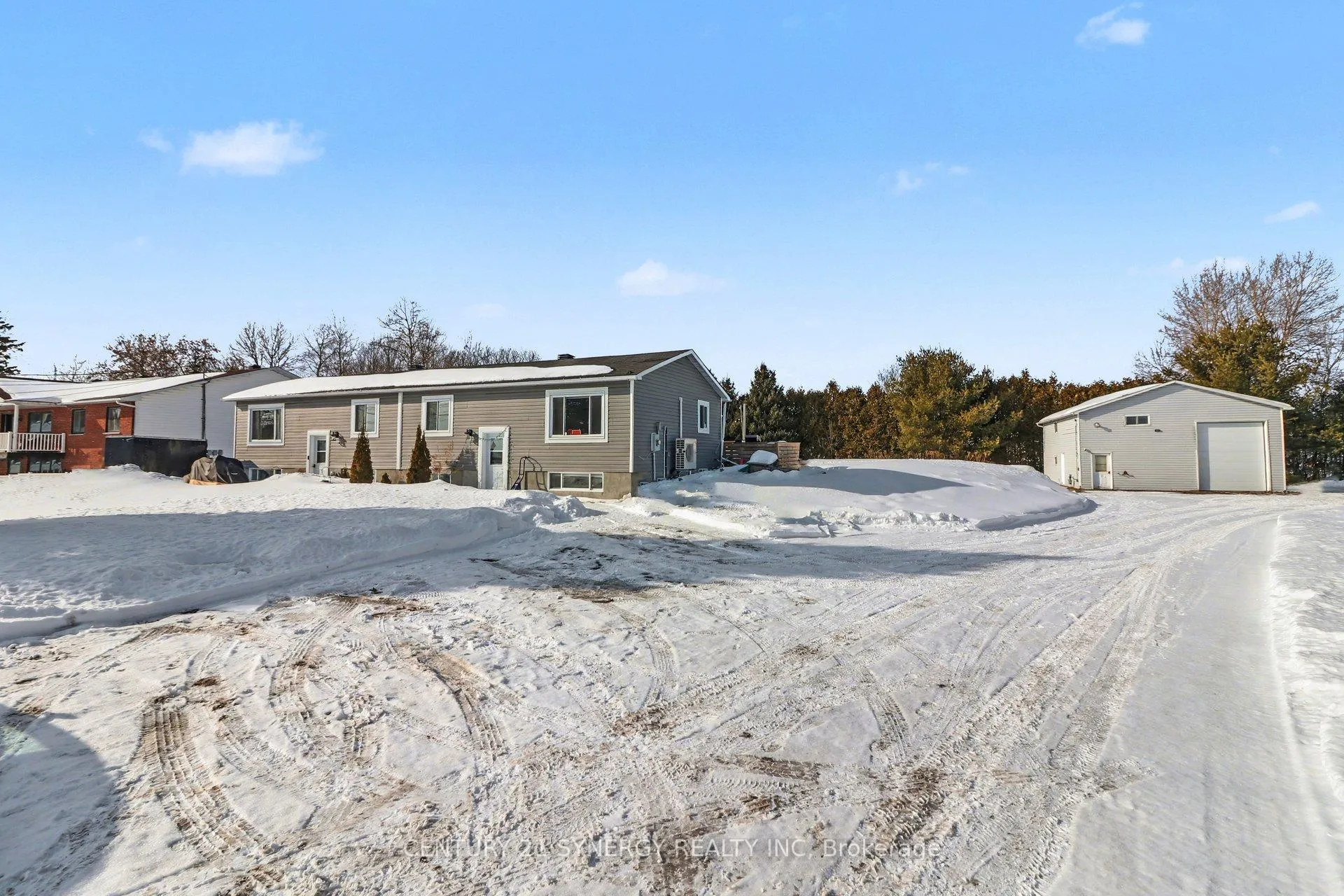 Photo 3 of 1965/1967 Devine Road, Ottawa, Vars Village — HOMEH
