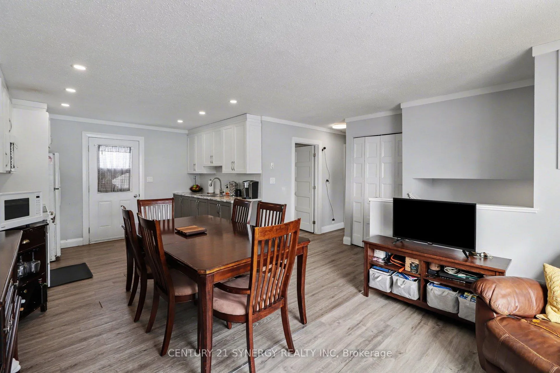 Photo 5 of 1965/1967 Devine Road, Ottawa, Vars Village — HOMEH