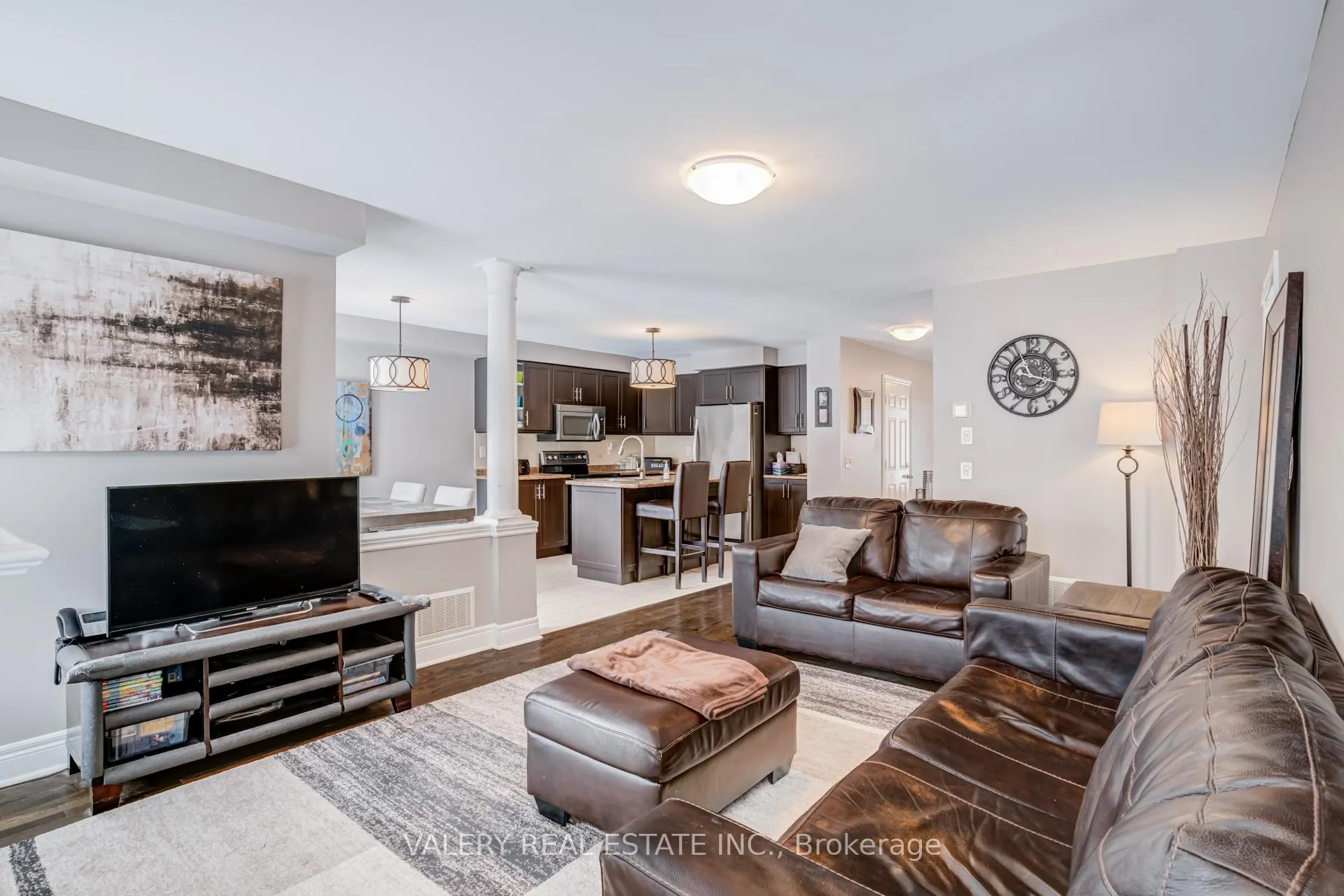 Photo 9 of 63 Bathgate Crescent, Clarington, Courtice — HOMEH