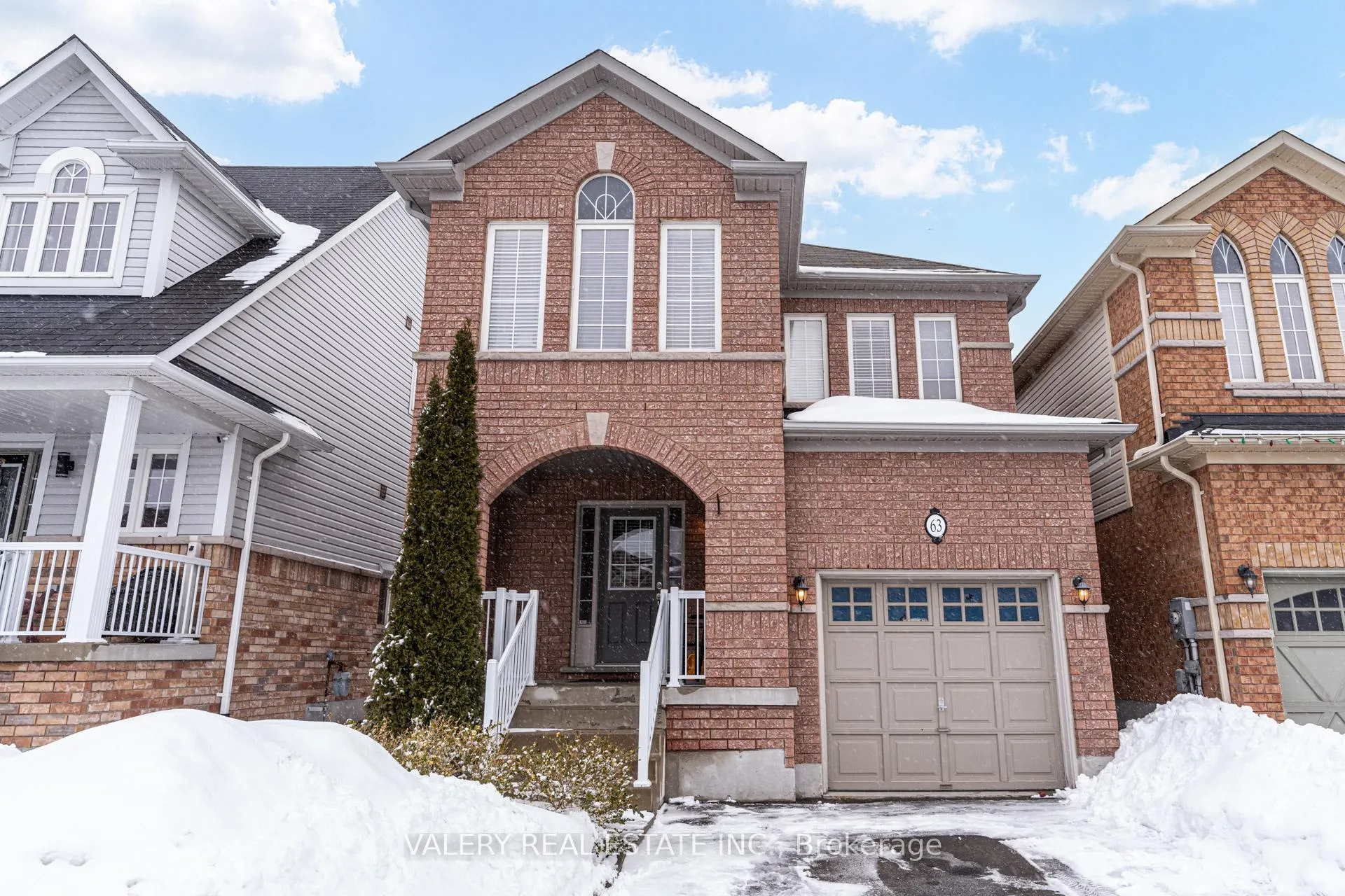 Photo 11 of 63 Bathgate Crescent, Clarington, Courtice — HOMEH