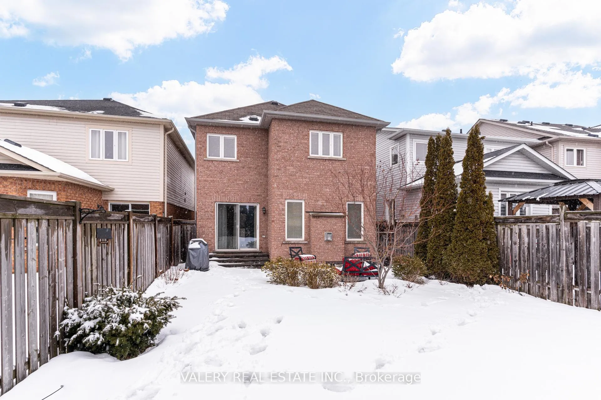 Photo 27 of 63 Bathgate Crescent, Clarington, Courtice — HOMEH